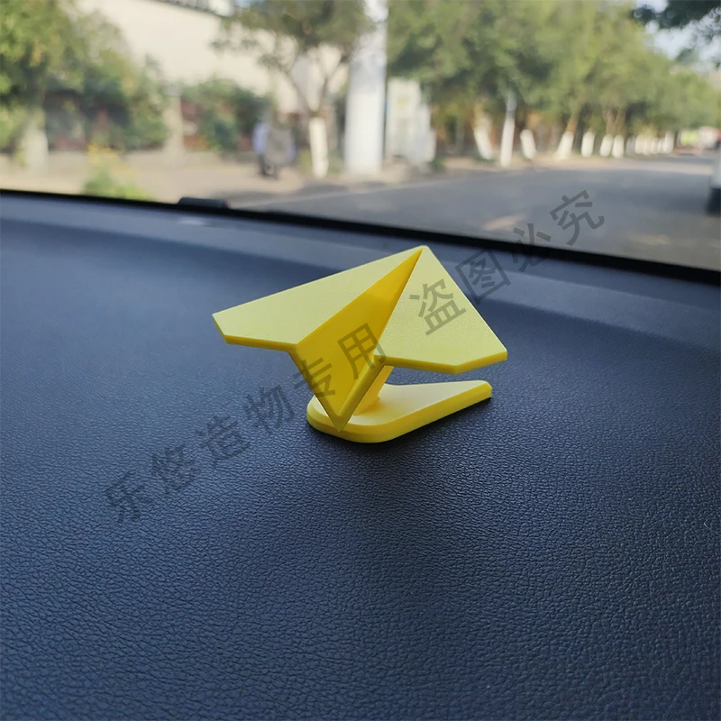 Car steering creative paper plane inertia follow-up drift cute color car ornaments center console jewelry