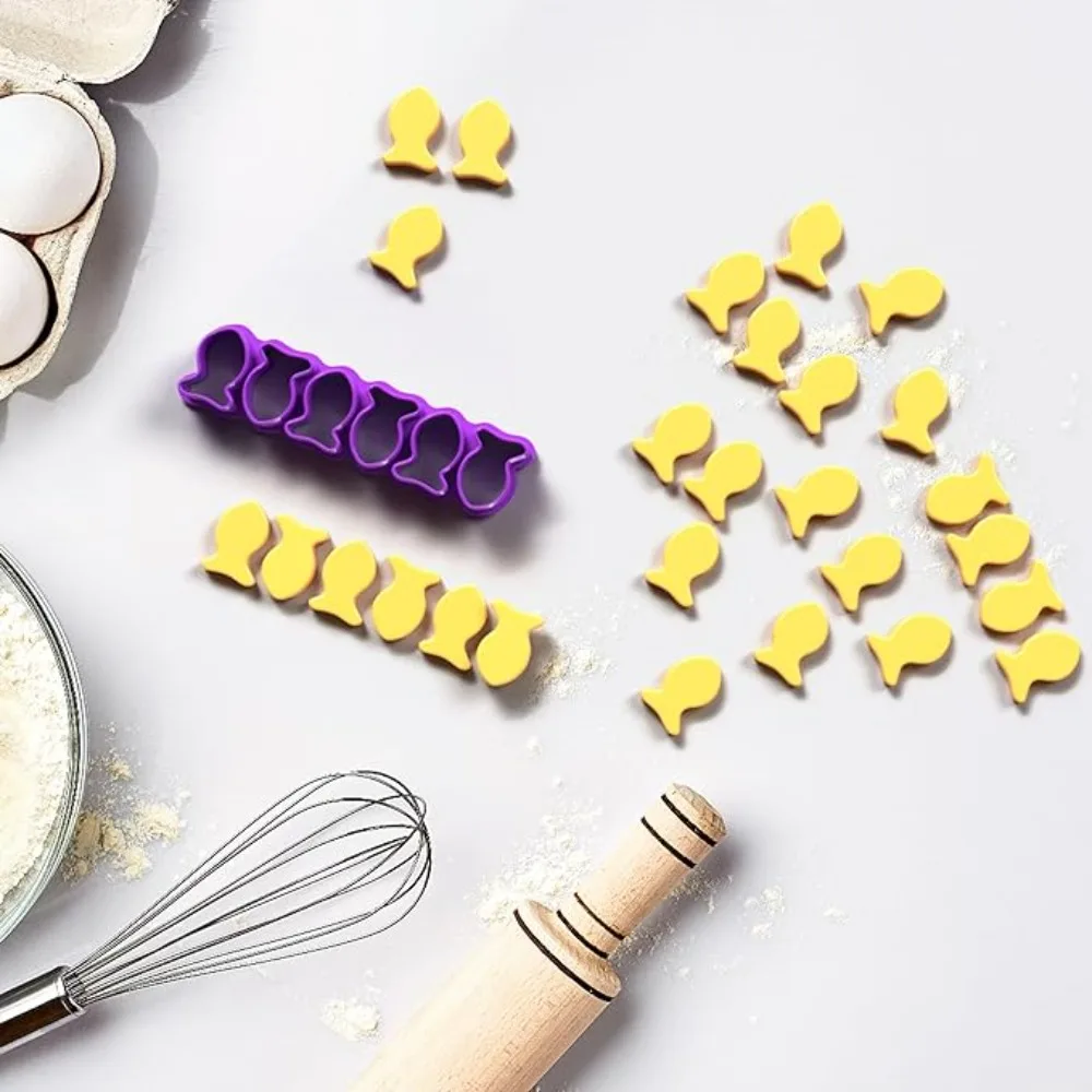 Fish Shaped Treats Cookie Cutters Plastics Small Bone Baking Mold Mini Goldfish Dog Paw DIY Cake Mould Pet Baking Tools