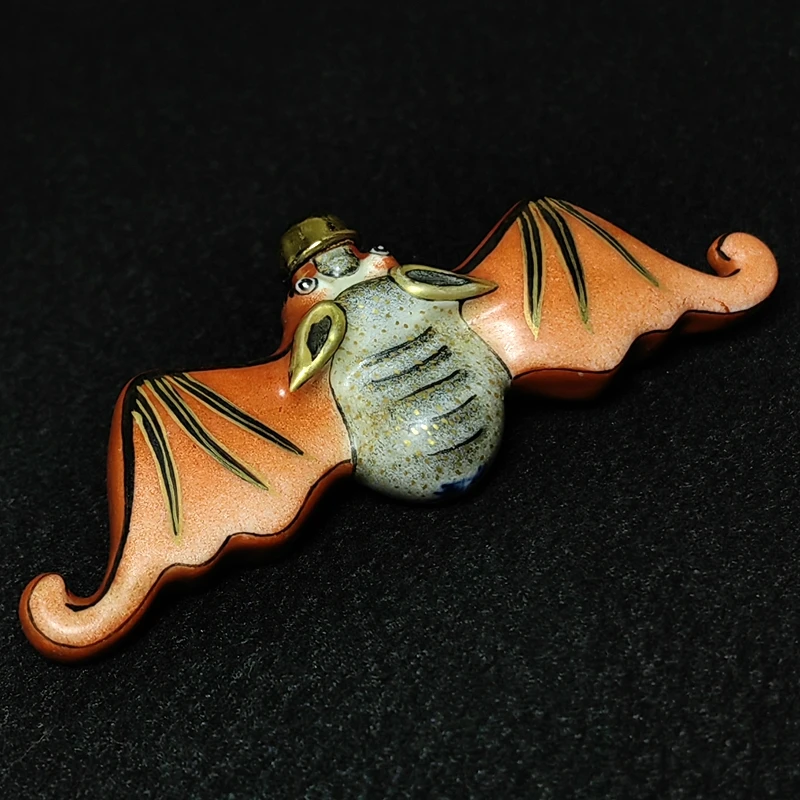YIZHU CULTUER ART Size 4 Inch Signature Chinese Famille rose Porcelain painting two-sided bat Snuff Bottle Family Decoration