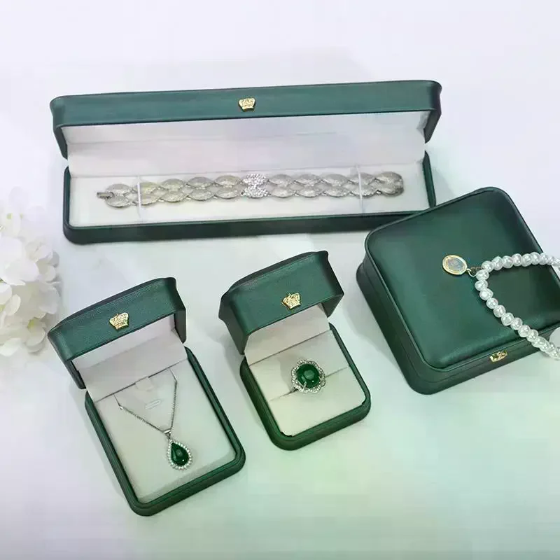 ジュエリーリングボックス PUレザー ジュエリーオーガナイザー 指輪 イヤリング ネックレス ペンダント ギフトディスプレイボックス プロポーズ 婚約 結婚式