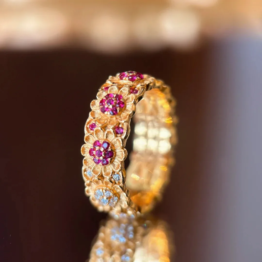 Foydjew Italian Retro Jewelry Monet Garden Flower Design Gold Color Ring with Red Zircon Elegant Everyday Accessories For Women