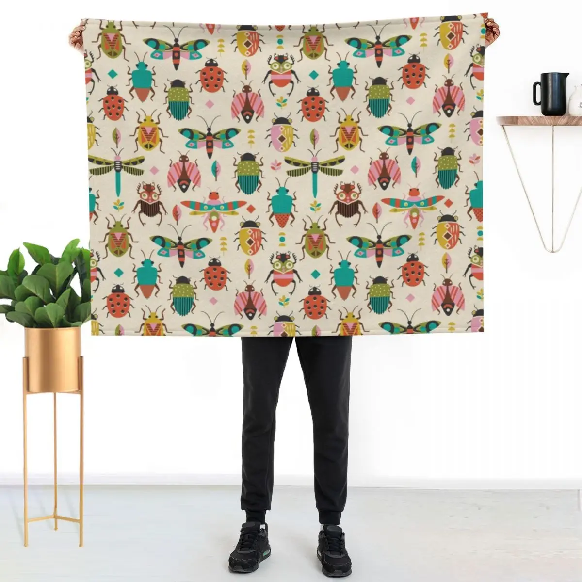 

Mid century bugs Throw Blanket Soft Comfort Blanket for Reading Watching TV