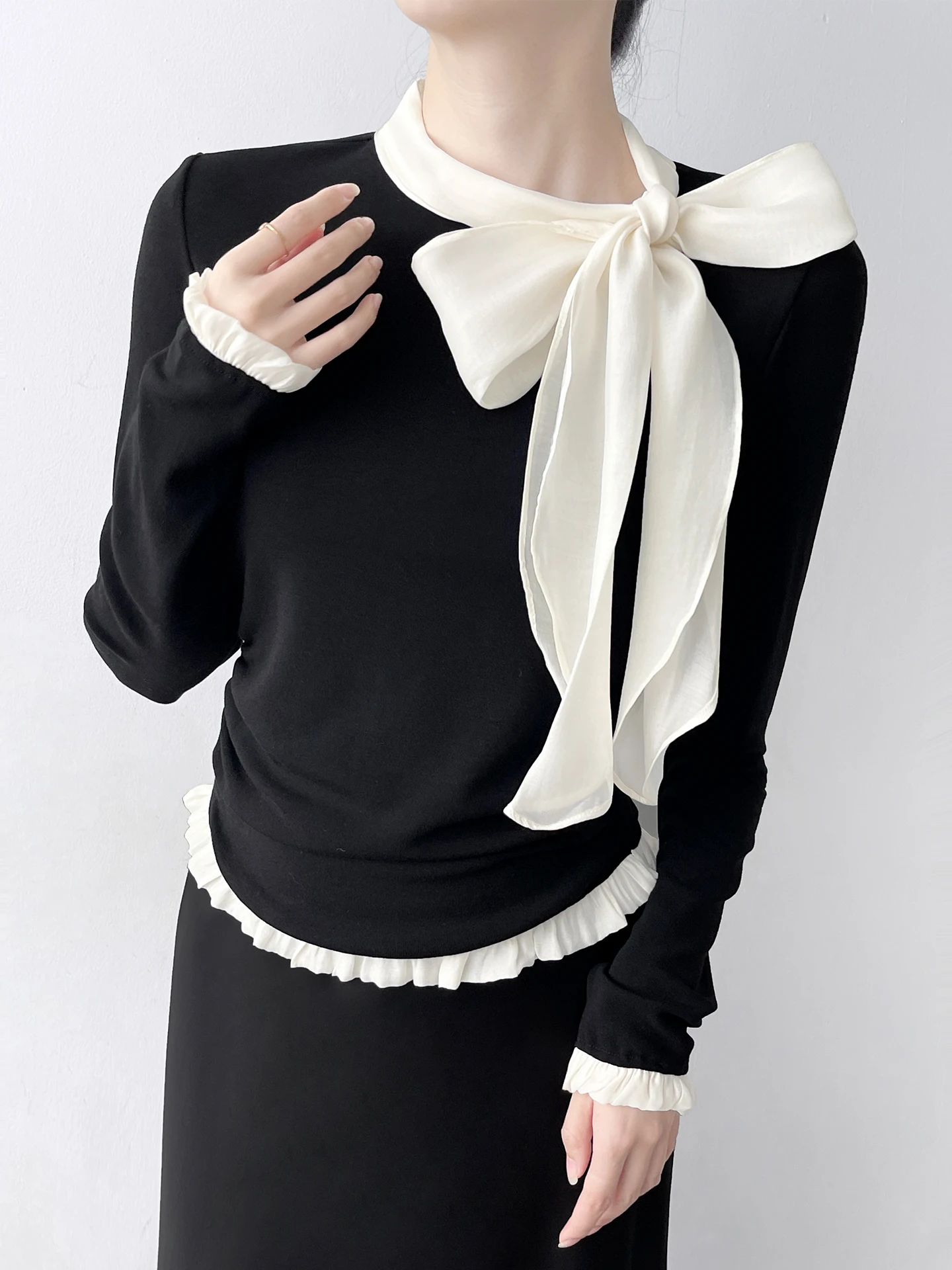 

Korean Sle Slim Fit Long Sve T-irt Women's Base irt Inner Wear Knot Sa Top for Autumn Winter Comfortable...