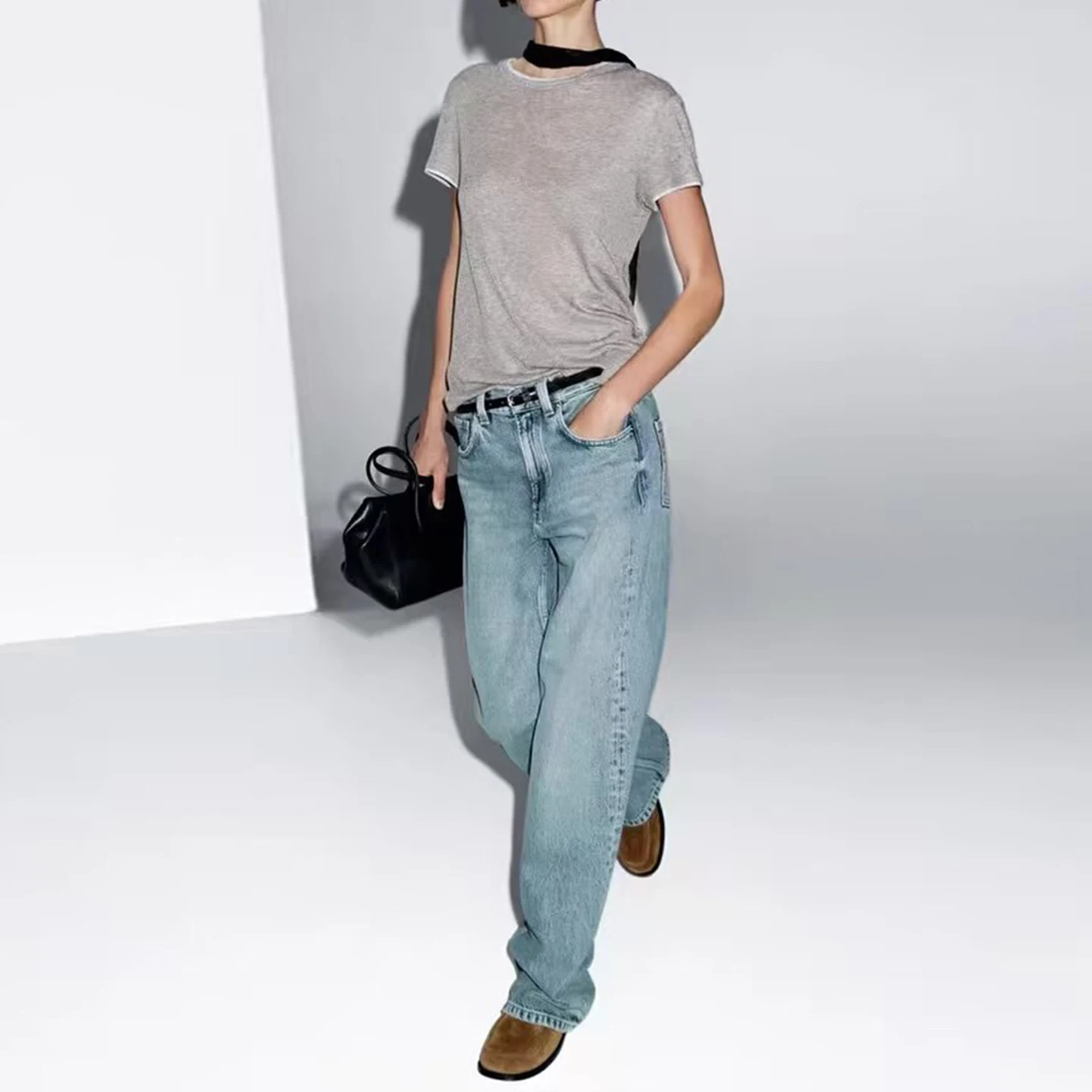 シンプルなスタイルの女性の半袖 T シャツラウンドネックダブルカラーエッジ秋の新着ザダタスタンダードフィットレディーストップ