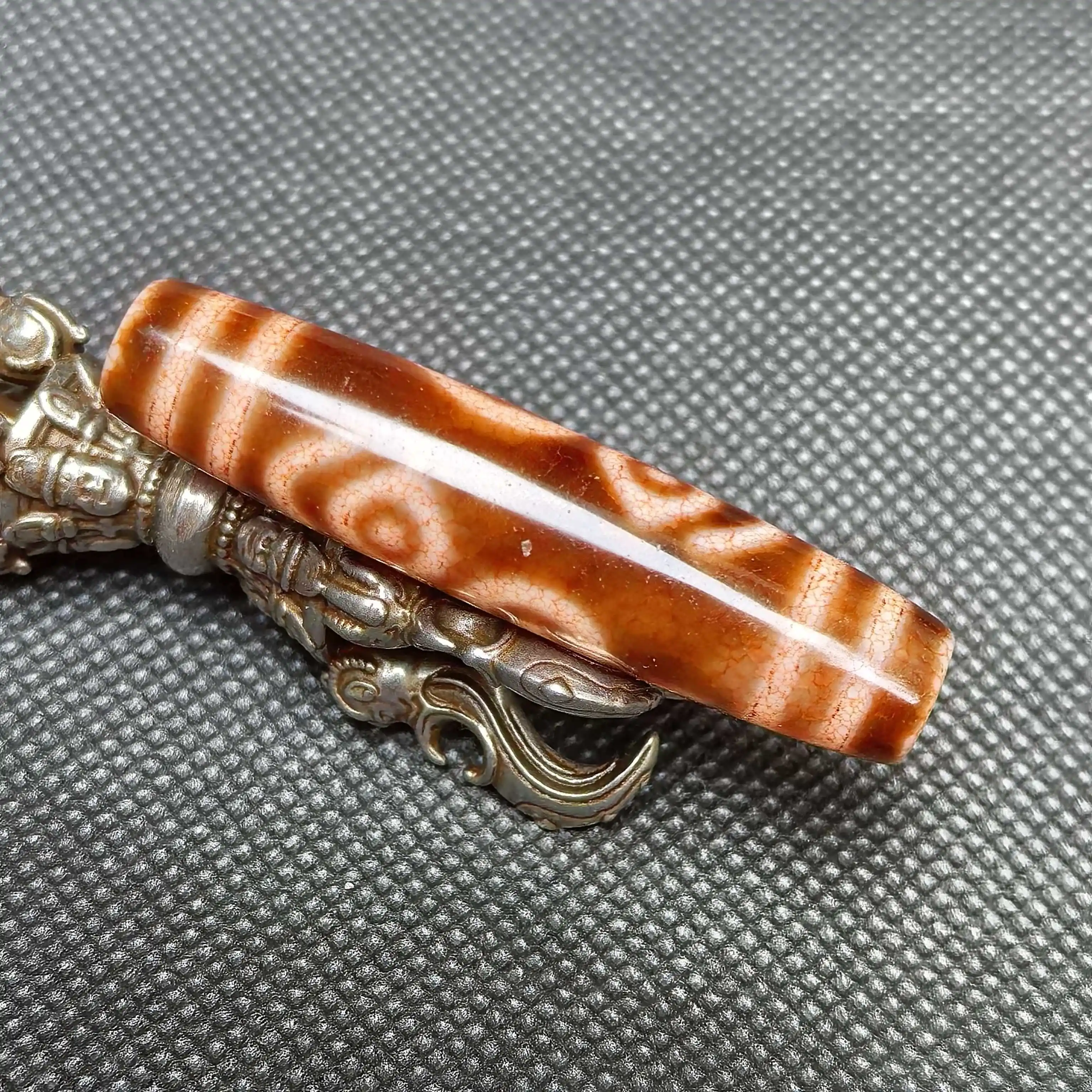 Yellow Color Dzi Beads Dragon Scales and Phoenix Blood, the Wisdom Eye of the Sky Jewel Fengshui Amulet  Pendant and Necklace