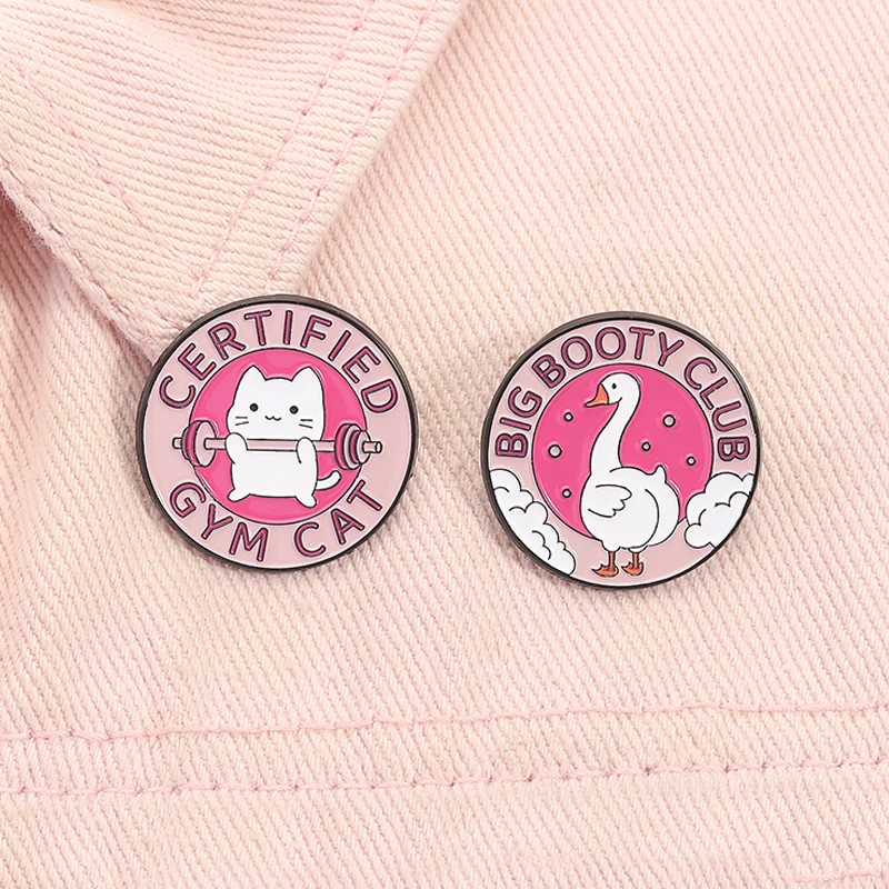 معتمد الصالة الرياضية القط المينا دبوس كبير الغنيمة نادي اللياقة البدنية المتحمسين بروش التلبيب على ظهره مضحك مجوهرات اكسسوارات هدية للأصدقاء #1