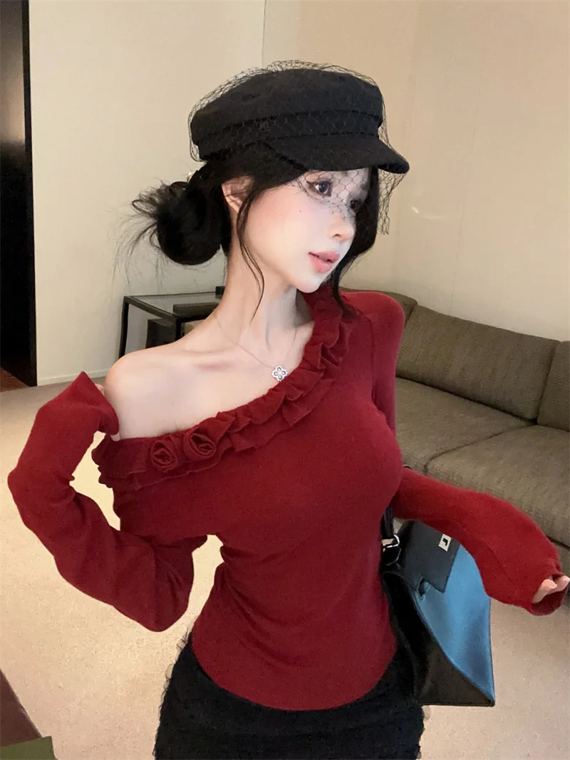 Red Flower Ear Musoom oulder Bared Long Sve Base irt Women's Autumn Winter Slimming Fit New Year Luy Year T-irt