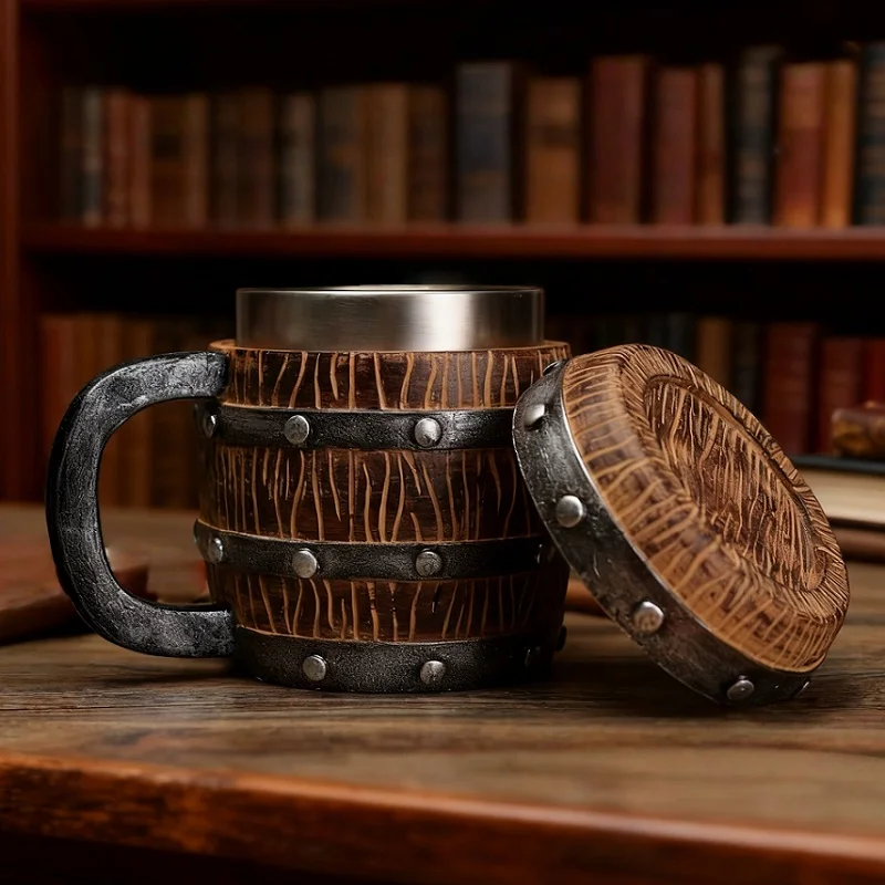 Vintage Wooden Barrel Viking Beer Mug WIth Cover Resin Stainless Steel Coffee Mug Double Wall Drinking Cup Halloween Bar Ornamen
