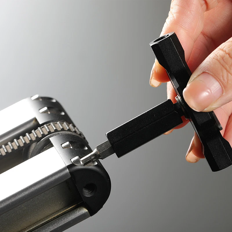 Ratchet Screwdriver Set 24 Pcs Multifunctional Manual Screwdriver Kit Removable Portable Magnetic Screwdrivers Repair Tools