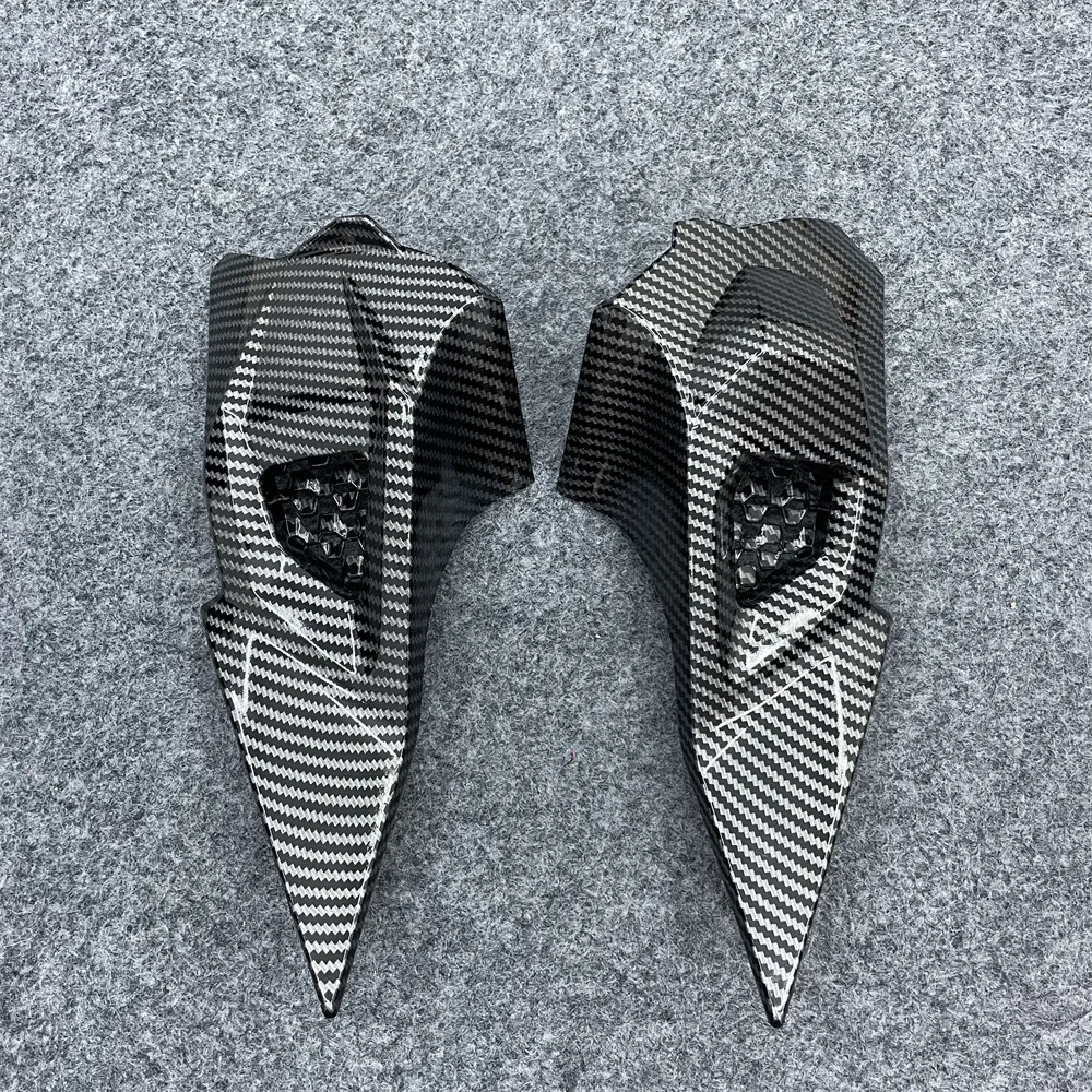 The ABS motorcycle fairing is suitable for the S1000R middle bag interior parts in 2017 2018-2020 17-20 with carbon fiber paint
