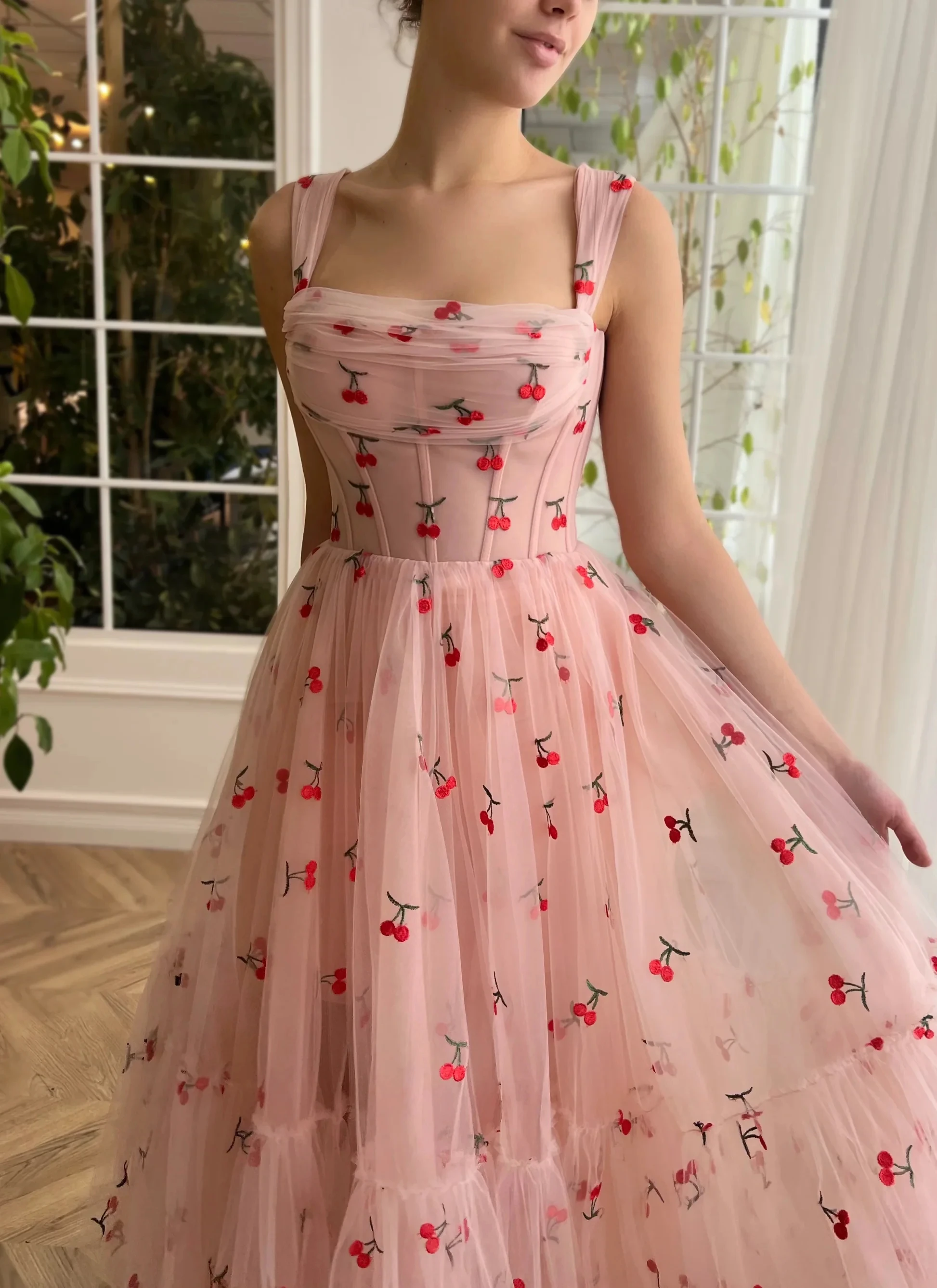 A-line Cherry Lace Appliques Prom Dresses for Women Tulle Wedding Dress lovely Long Skirt فساتين متوسطة الطول