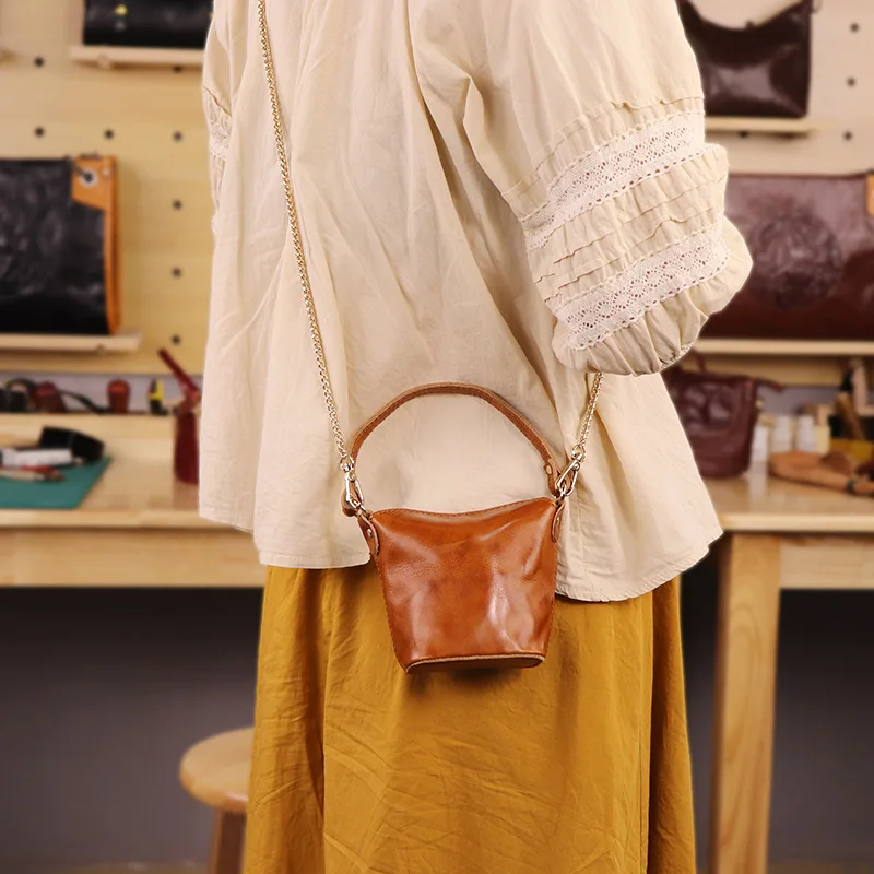 Vintage Leather Leather Delicate Cute Coin Purse Card Bag Women's Head Layer Plant Tanned Cow Leather Skew Bucket Bag