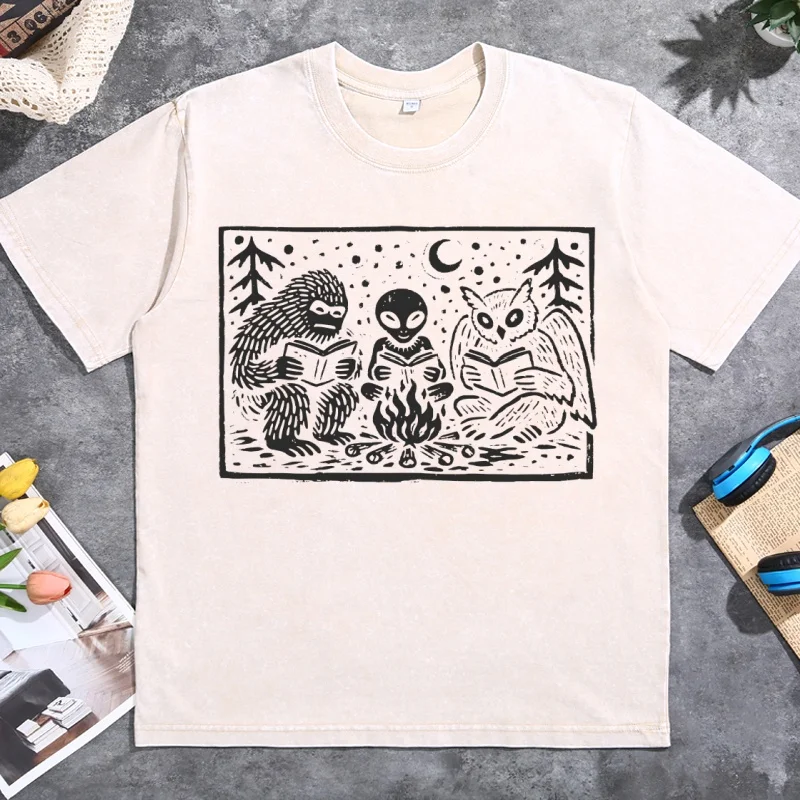 Book Lover T-Shirt Cryptid Book Club Reader Tshirt Oversize Womens Mens Comfortable T-shirts Casual Round Neck Printed Clothes
