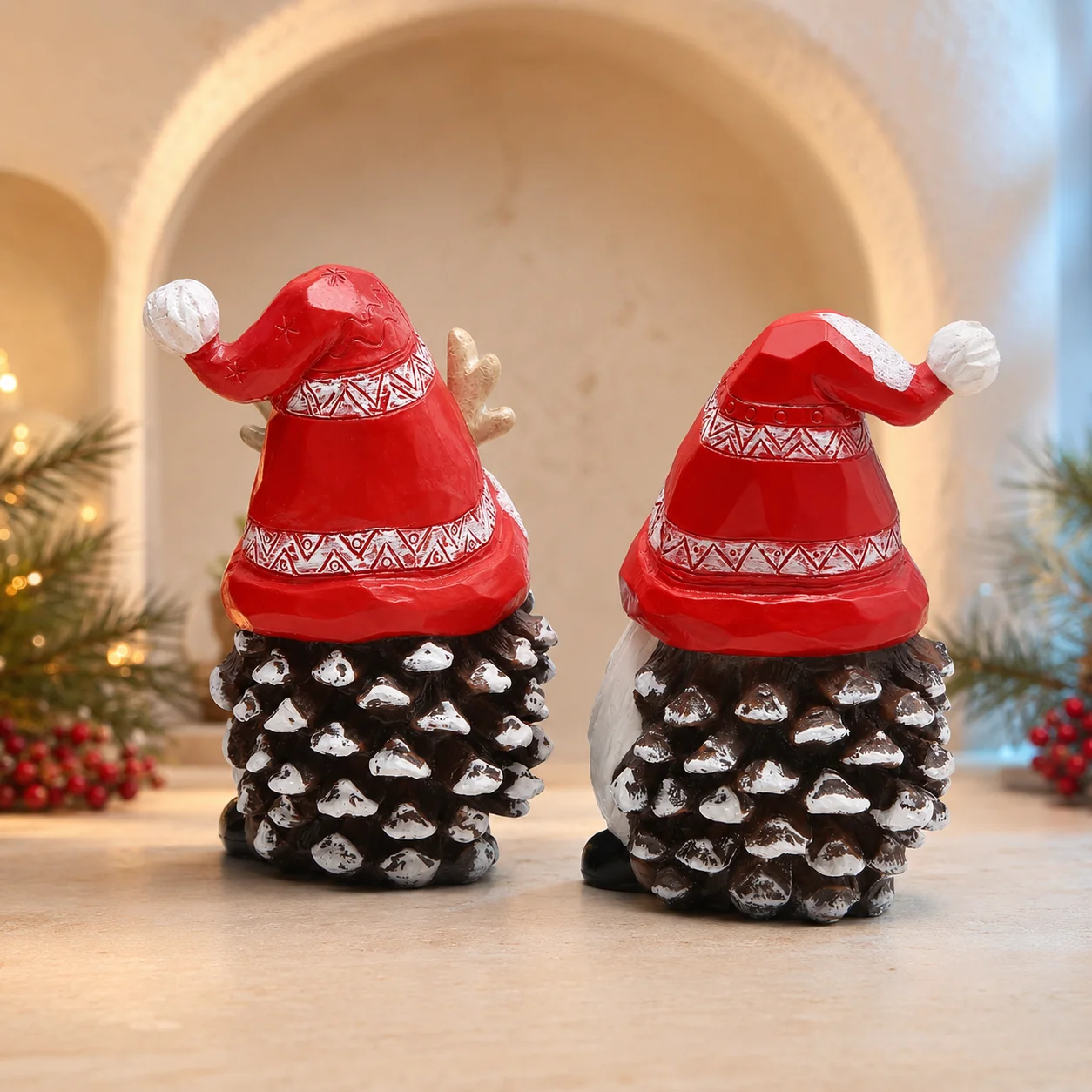 HODAO Resin Christmas Gnome Figurine Set, 2-Piece Nordic Tomte Pinecone Gnomes with Red Snowflake Hats, Reindeer Antlers, White Beards, Gift Box and Christmas Tree, Collectible Winter Tabletop Shelf Fireplace Mantel Decor, Rustic Holiday Gift