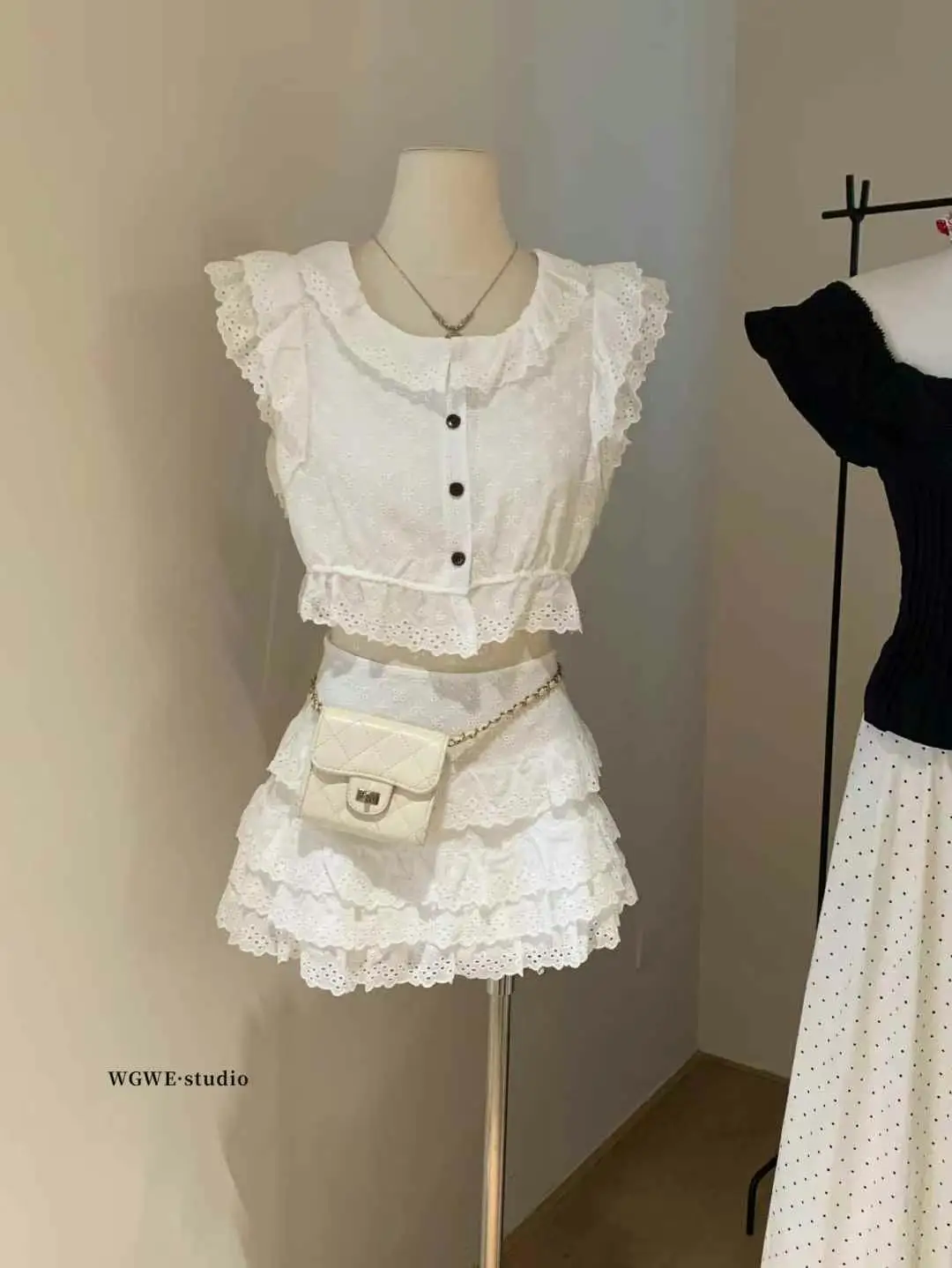 

Lin Summer Sweet And Spicy Set White Cake Skirt ort Skirt Two-Piece Set Baring Belly Fly Sve irts Polyester Fiber