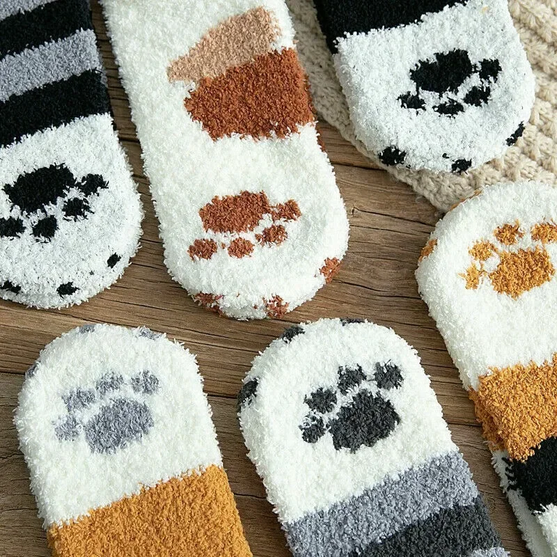 Chaussettes à motif de dessin animé de griffe de chat mignon pour femmes, chaussettes épaisses en peluche, chaussettes de sol en fourrure, super