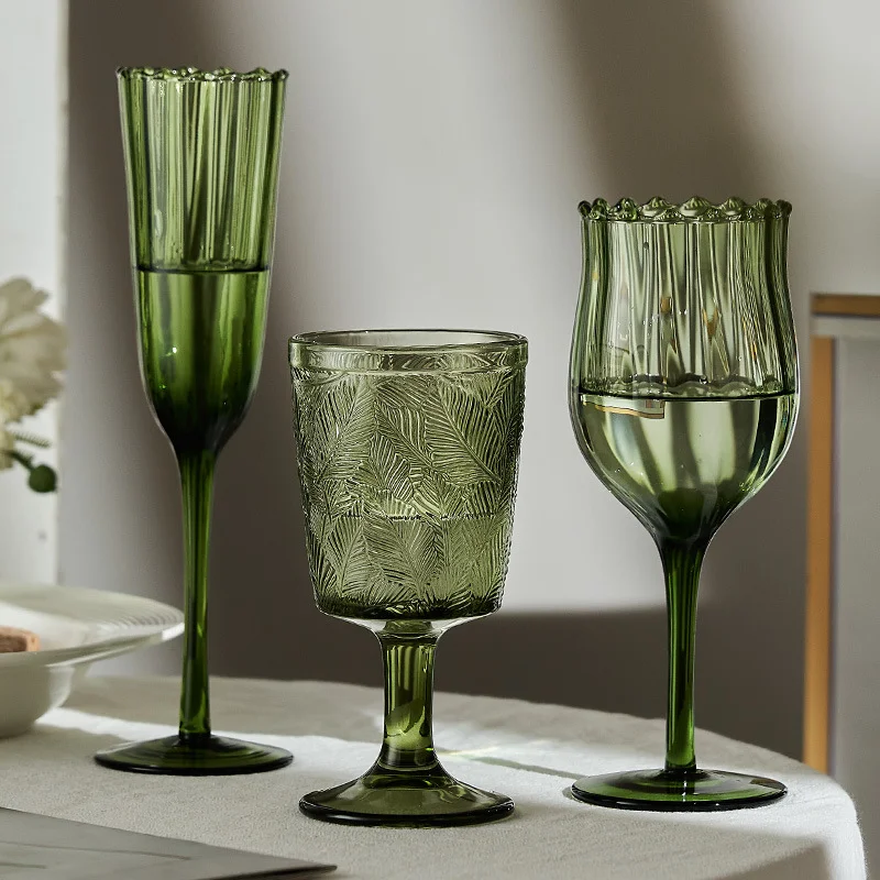 

Retro Green Lace Wine Cocktail Glass Crystal Glass Goblet Niche Corrugated Fruit Tea Cup Antique Style Elegant Champagne Cup