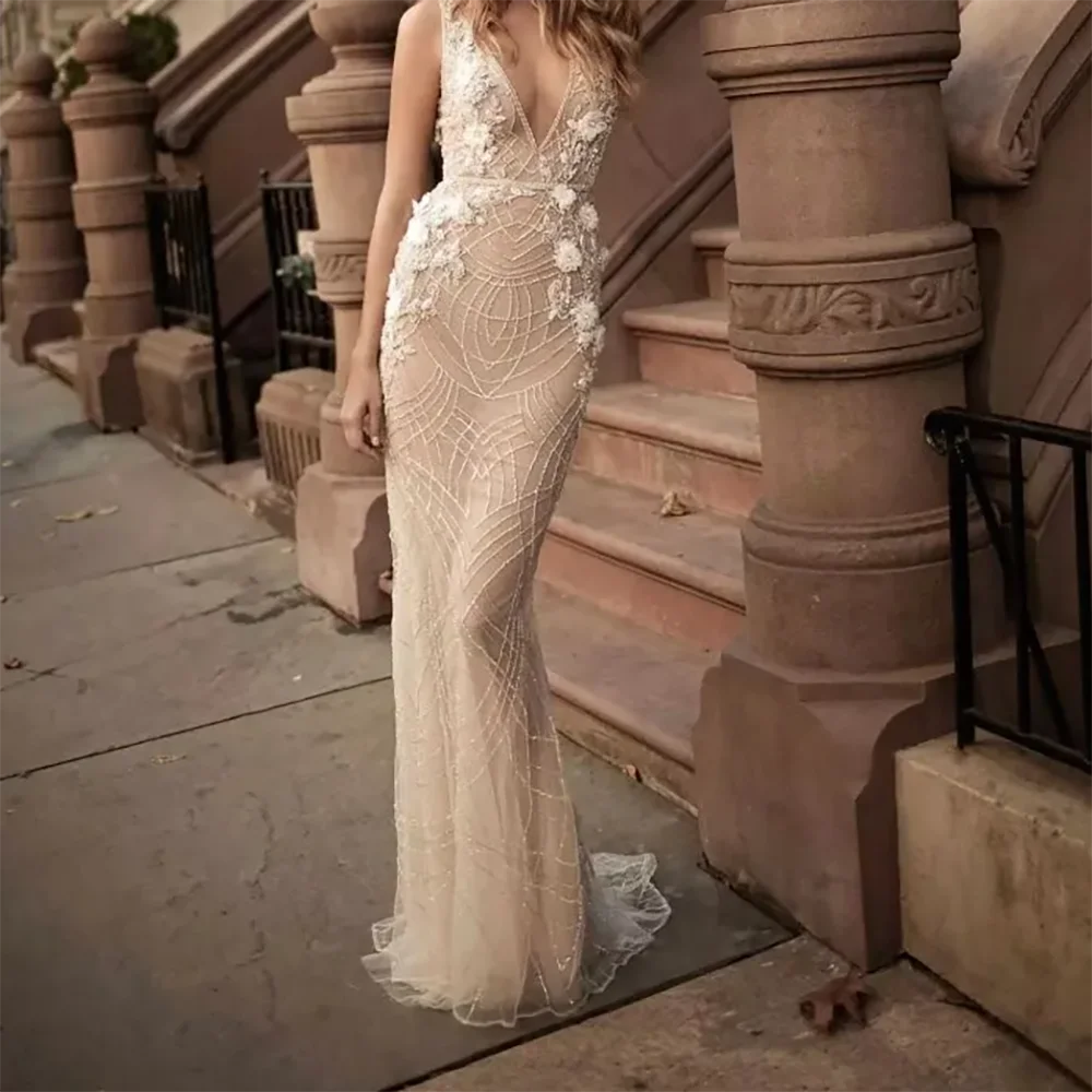 

Classic V-Neck Appliquins Lace Backless Straight Bride Wedding Dresses Bridal Gowns Customized