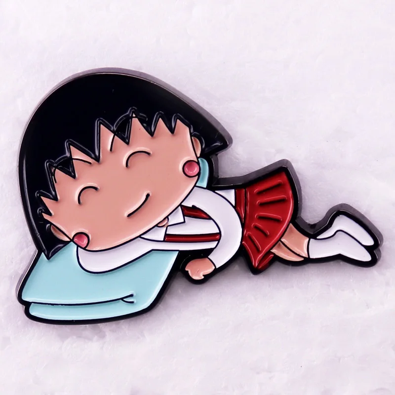 Cute Cartoon Momoko Sakura Enamel Pin Chibi Maruko Chan Anime Badge Brooch Jewelry Gift