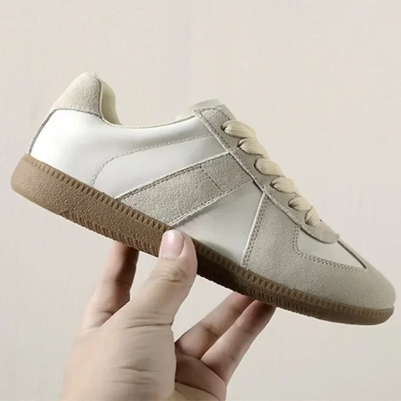 Męskie buty ze skóry naturalnej wiosna/jesień nowy Trend wszechstronne sportowe buty Casual miękkie podeszwa designerskie mokasyny męskie trampki