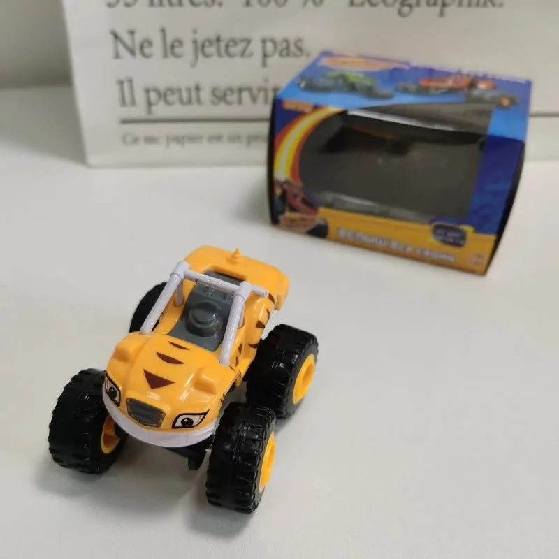 Klassisches Flammen-Automodell, Trägheits-Druckgussauto, Renngrafiken, Flammen-Kinderspielzeug, Monster-Trucks, Spielzeugautos für Kinder. – Detail 3