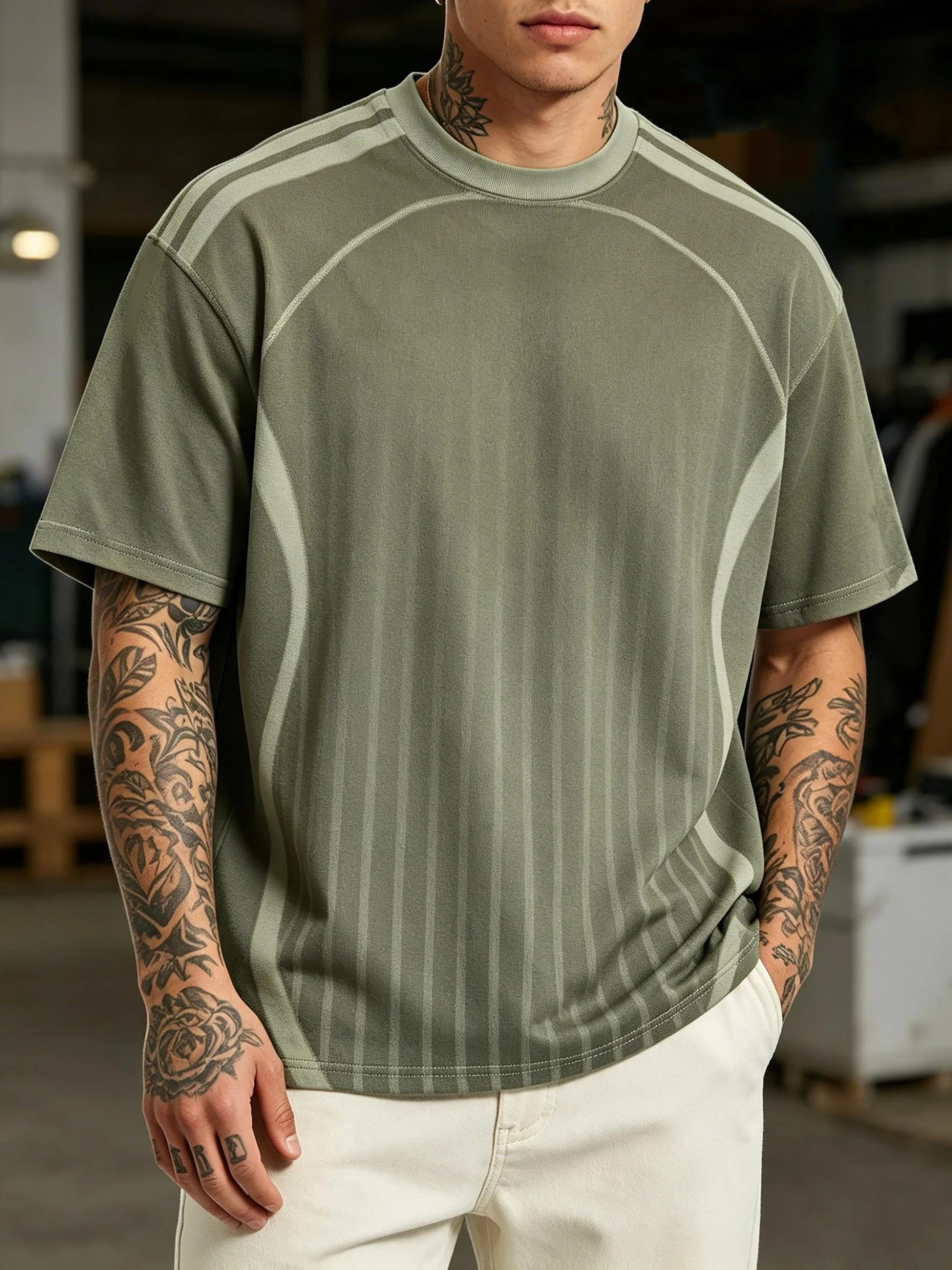 New men's short-sleeve T-shirt, loose-fitting and tailored with printed designs, versatile basic crew-neck top suitable for spri
