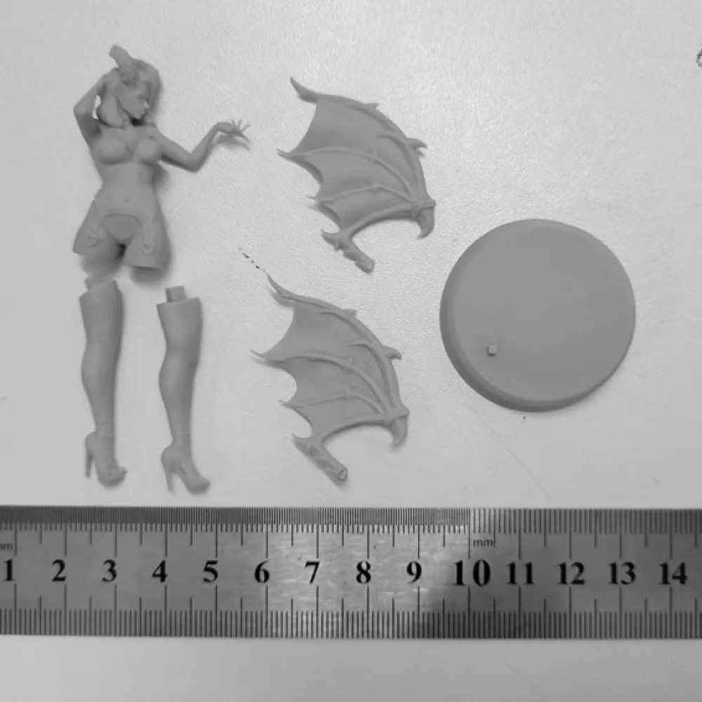 1/24 Scale Resin Figure Assembled Model Kit Succubus Miniature Statue GK Toy Unassembled and Unpainted Free Shipping