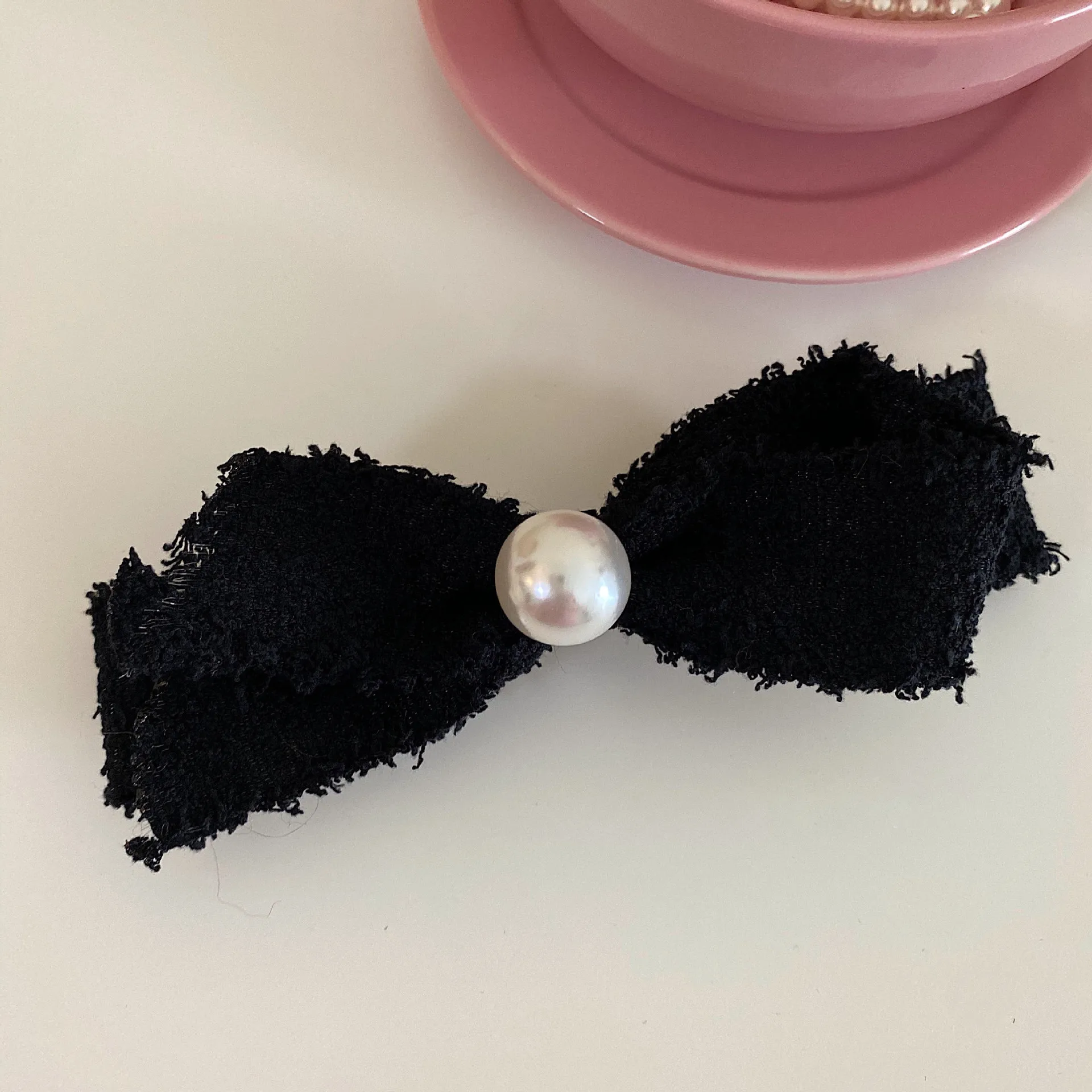 العلامة التجارية الجديدة النسيج القوس شرابة مشبك شعر اللؤلؤ المرأة مشبك شعر اليدوية المرأة الفاخرة مجوهرات أغطية الرأس تصفيفة الشعر الكورية 2025 #2