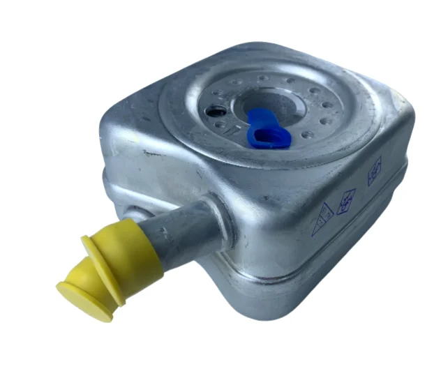 

CSH High-Quality Oil Cooler Automotive Engine Oil Temperature Control Accessory High-Efficiency Cooling Cooler OEM 078117021A