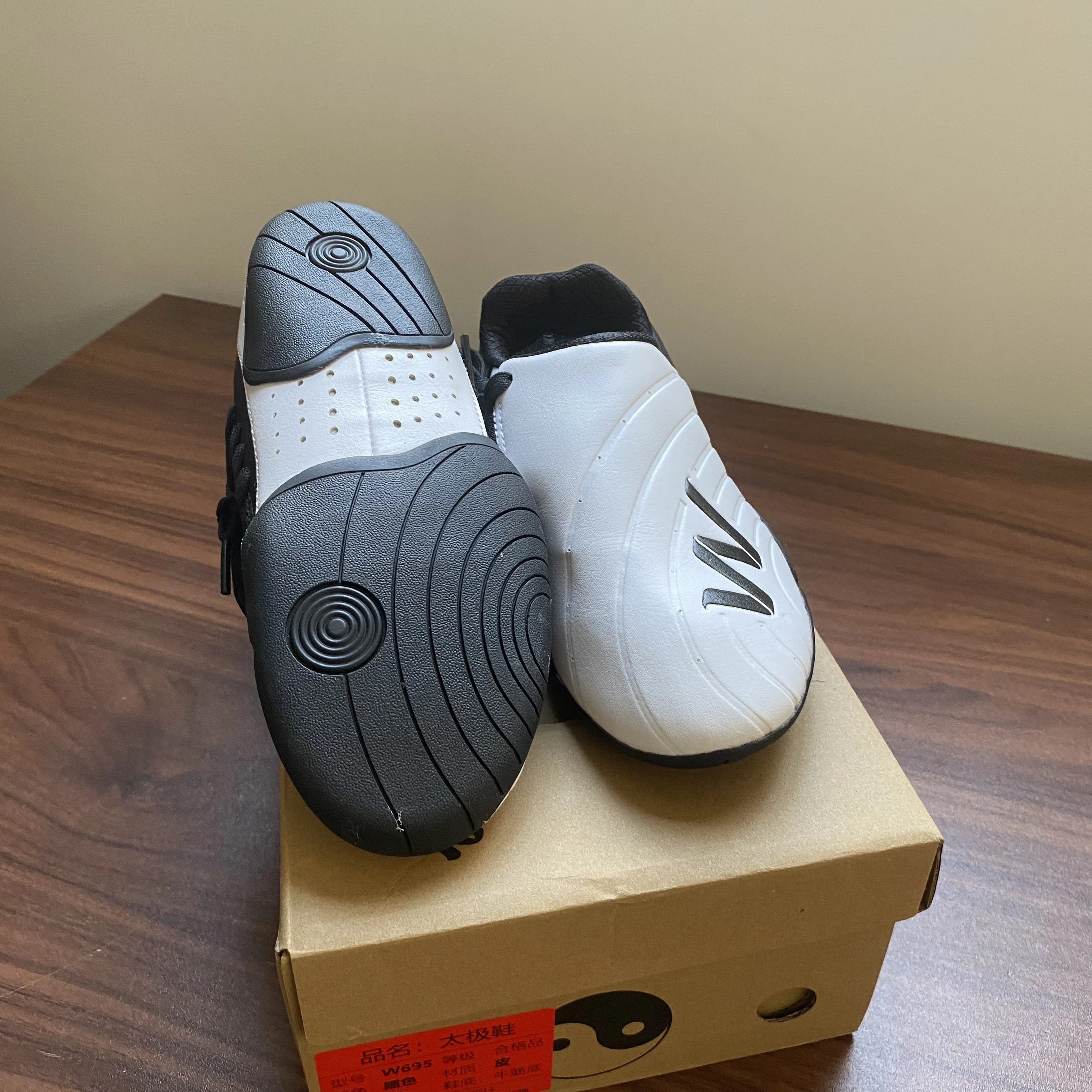 Best Selling Martial Arts Training Shoes Couple Fitness Shoes Soft Bottom Tai Chi Shoes Neutral Comfort Taekwondo Shoes