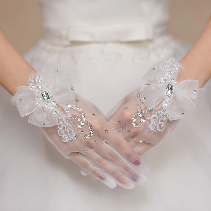 

New Korean Bridal Gloves White Wedding Dress Accessories Lace Embroidery Full Finger Open Diamond Decoration