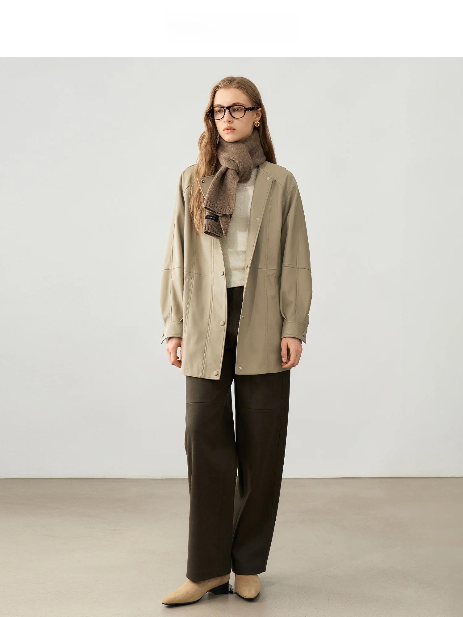   Casaco Feminino de Couro PU de Comprimento Médio com Gola Virada e Manga Longa para o Dia a Dia - Recomendado