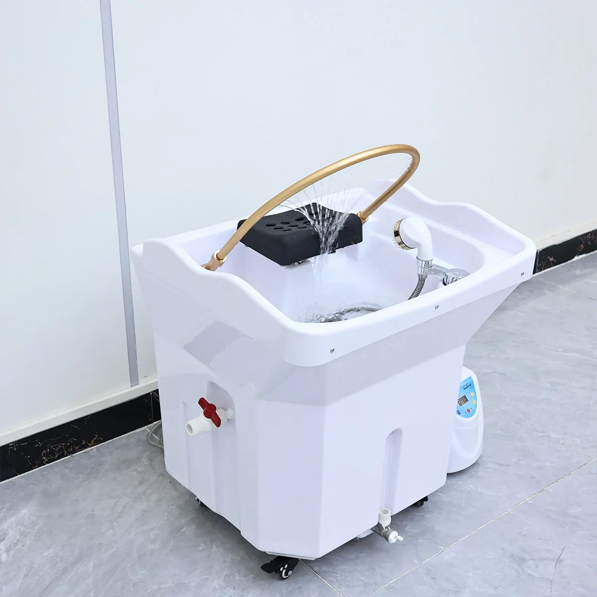 New automatic constant temperature water  treatment instrument, movable fumigation and water storage head treatment basin