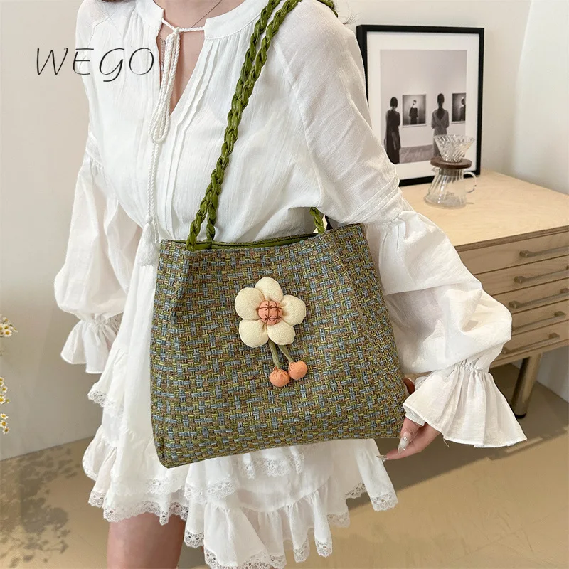 

Women Woven Straw Large-capacity Handbag 2024 Fashion New Summer Flowers Seaside Commuter One-shoulder Tote Bag