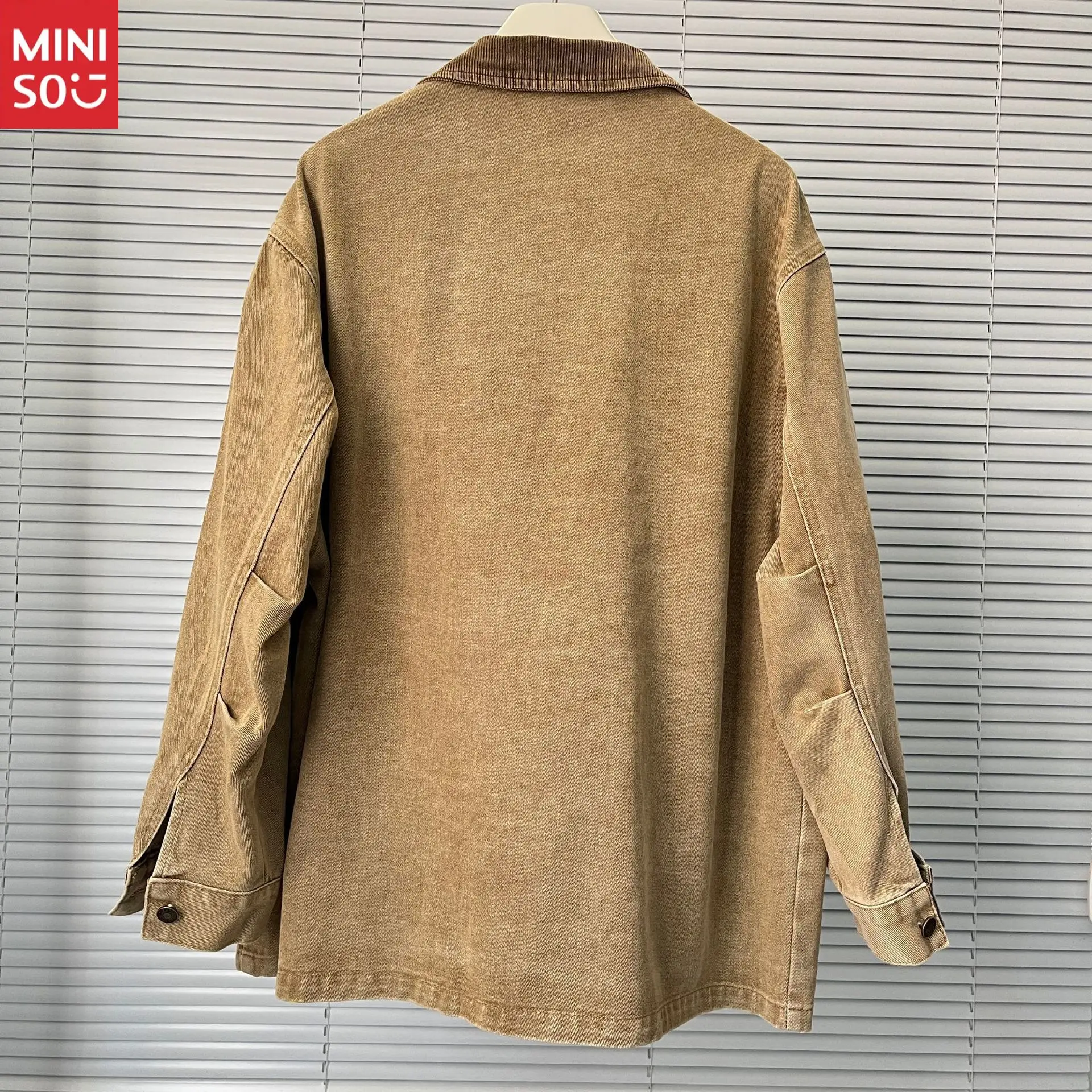 Disney2025 الخريف جديد الكرتون لطيف نمط ملصق الأدوات سترة BF نمط زوجين الدنيم سترة أعلى