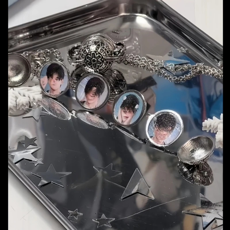 Necklace Photo Box, Multi-layer Wing Photo Box, Retro Openable Pendant Folding Multi-layer Photo Box, Wing DIY Chain