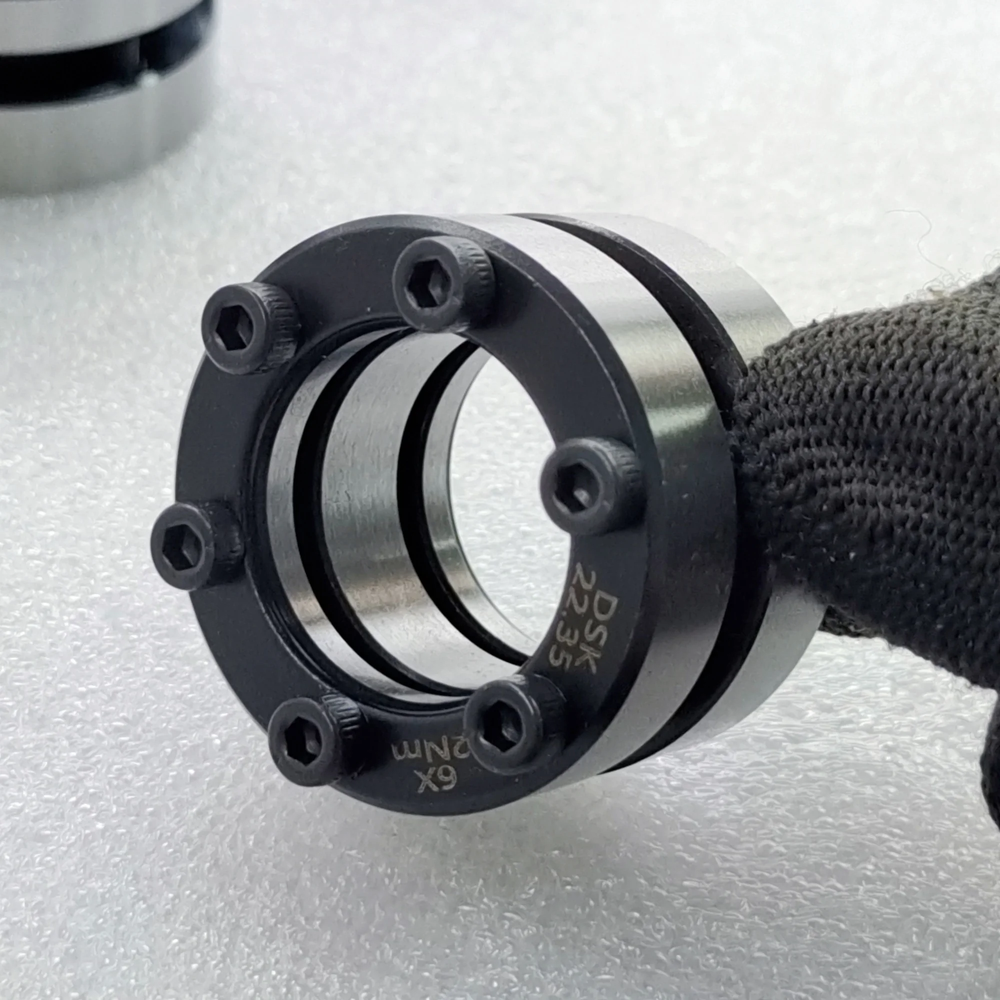 OEM Customizable Smooth Ball SMO Shaft Couplings Anti-Loosening Pretensioner Super Nut Flexible Stainless Steel 100mm Bore 2000