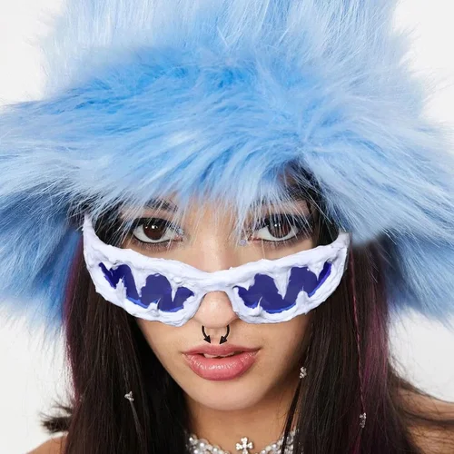 Imagen 2 del producto Nuevas gafas de sol Steampunk con dientes de tiburón Y2K, gafas con montura pequeña para mujeres y hombres, gafas Vintage Punk de diseñador, tendencia, pegamento de goteo, sombra de Halloween