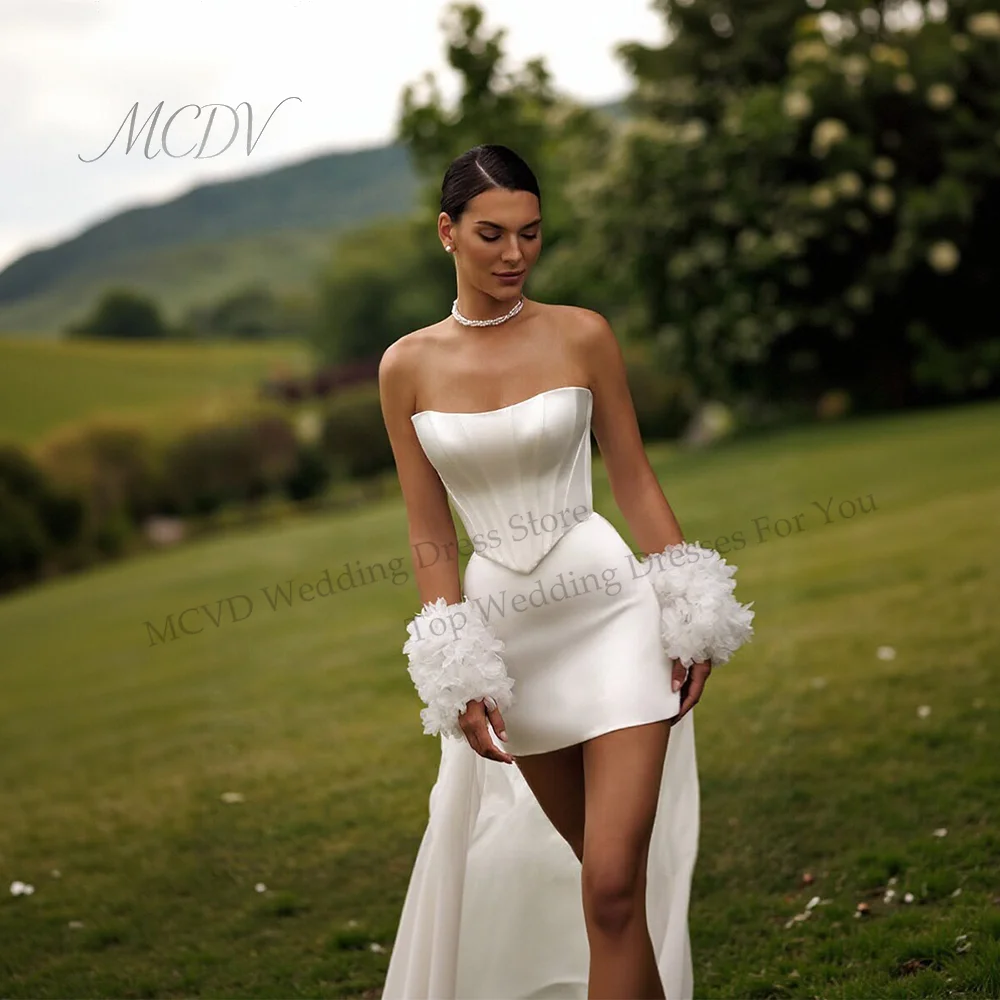 

Satin Short Wedding Dress Boat-Neck Sleeveless Pleat Flowers A-Line Mini Bridal Party Gown Simple Vestido De Noiva Customized