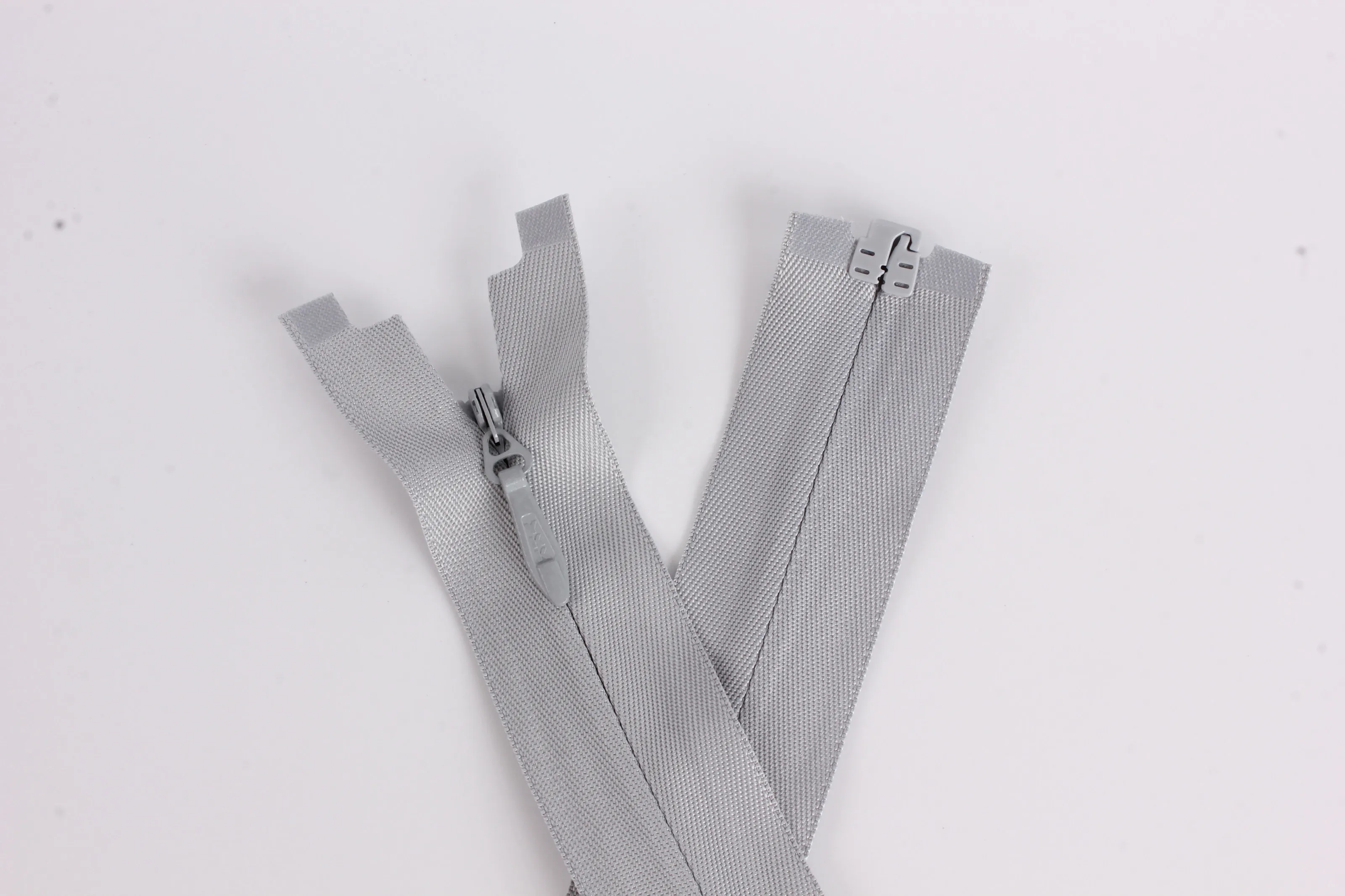 YKK-Reißverschluss Nr. 5 Kleid mit unsichtbarem Reißverschluss und offener Schleppe, Stoffkante, 25 40 60 80 120 200 cm – Detail 7