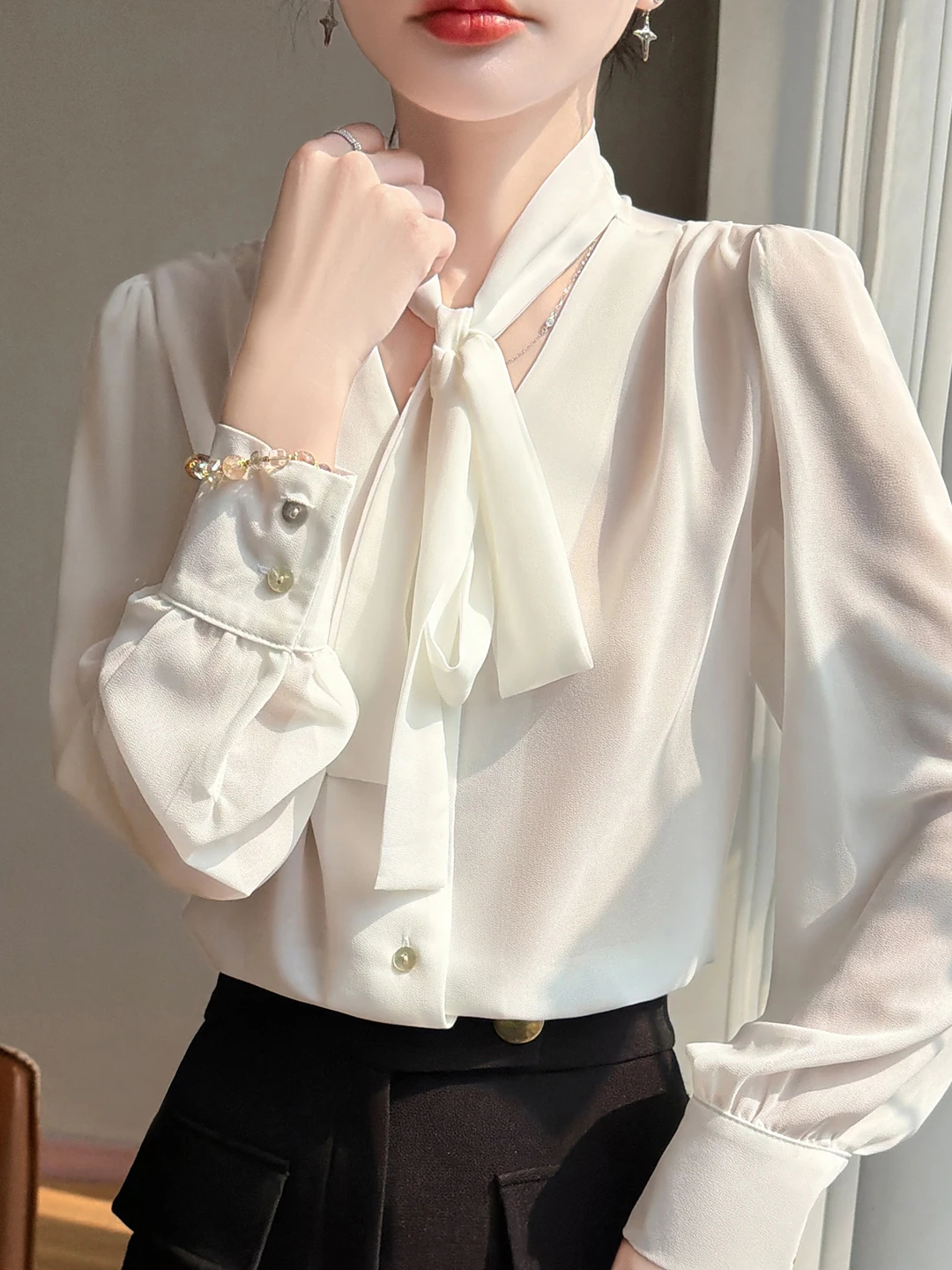 

Шелковая атласная блузка-рубашка женская, весна-осень, новая, свободного кроя, универсальная, с фактурной драпировкой, элегантная, премиум-класса, для верхней части тела