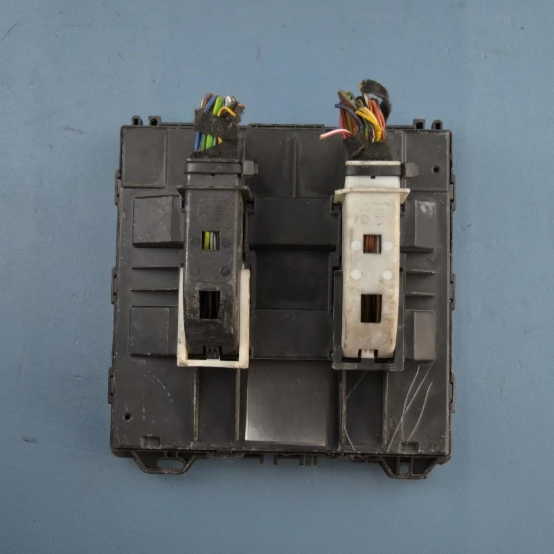 Second hand car dismantling BCM Body Control Unit Amarok Fox  Polo Saveiro 7E0937089 Body Control Module