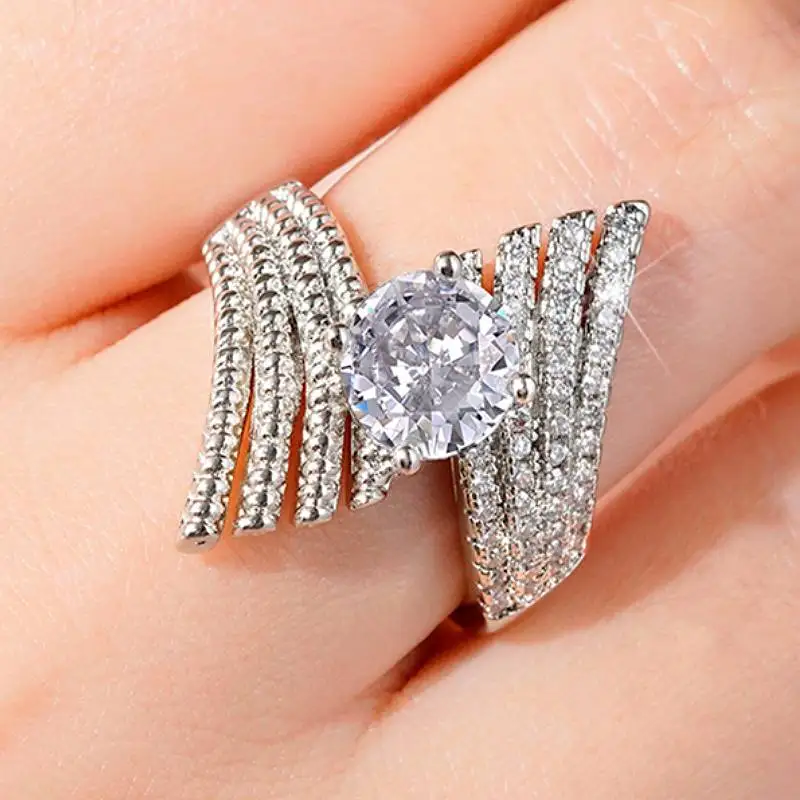 Huitan تصميم هندسي فريد من نوعه المرأة خاتم مطعمة مشرقة تشيكوسلوفاكيا الجمالية الزفاف المشاركة اكسسوارات موضة مجوهرات أنيقة للحفلات