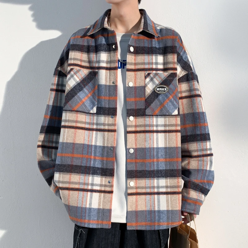 

Свободная мужская рубашка с длинными рукавами, молодежная модная клетчатая рабочая одежда, верхняя одежда бренда Xujia, осенний сезон, повседневный свободный крой в стиле бойфренд.