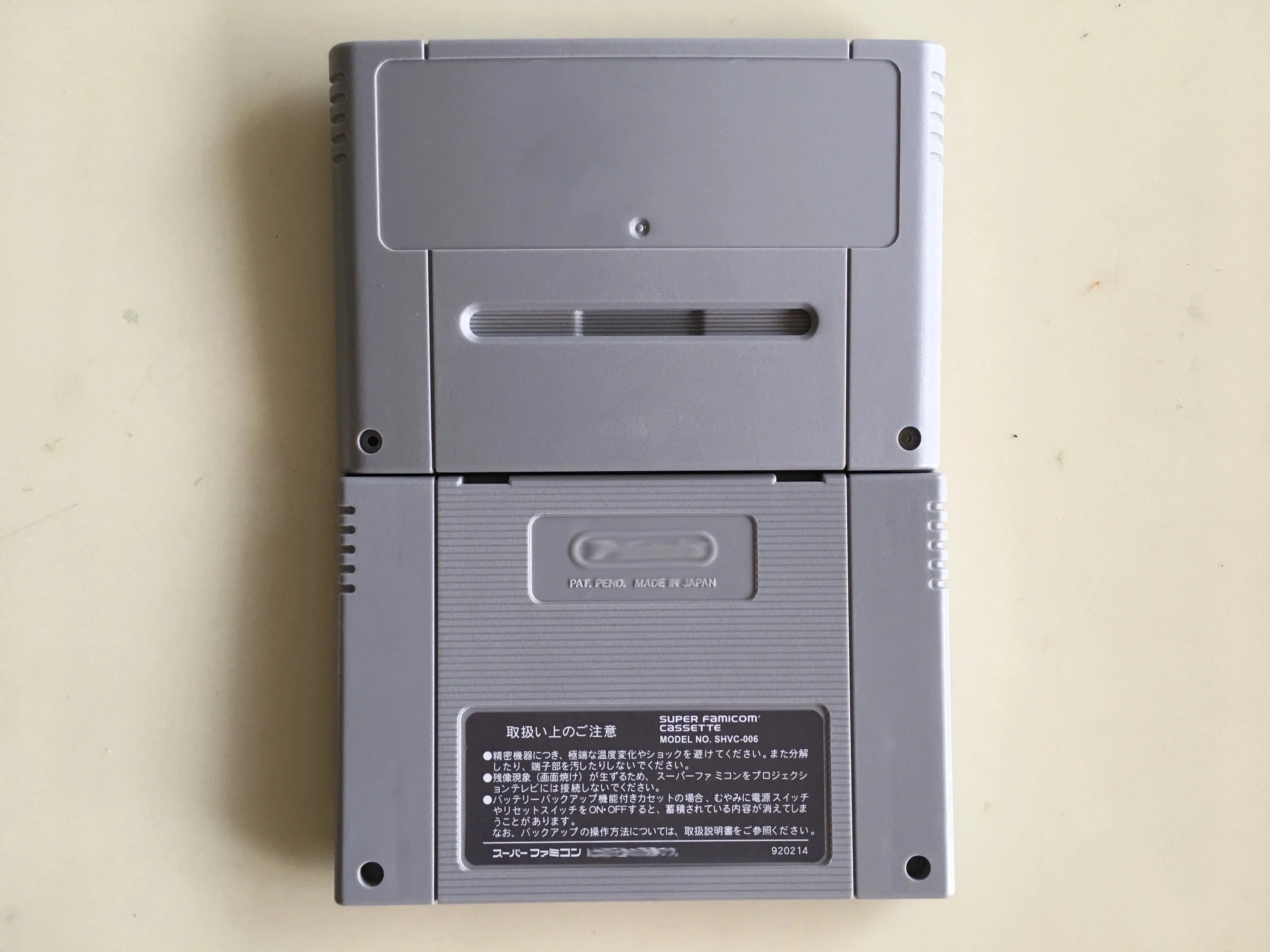 

Высококачественный пластиковый корпус игрового картриджа + задняя наклейка/10 шт. в партии (японская версия!!)