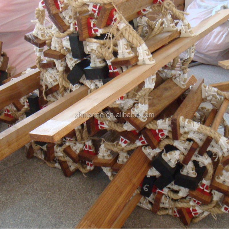 سلم حبل الطيار الخشبي للهروب من الطوارئ البحرية للسفينة