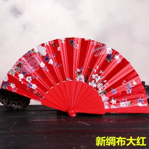 

Различные пластиковые веера, высококачественные цветные стержни, шелковая ткань.