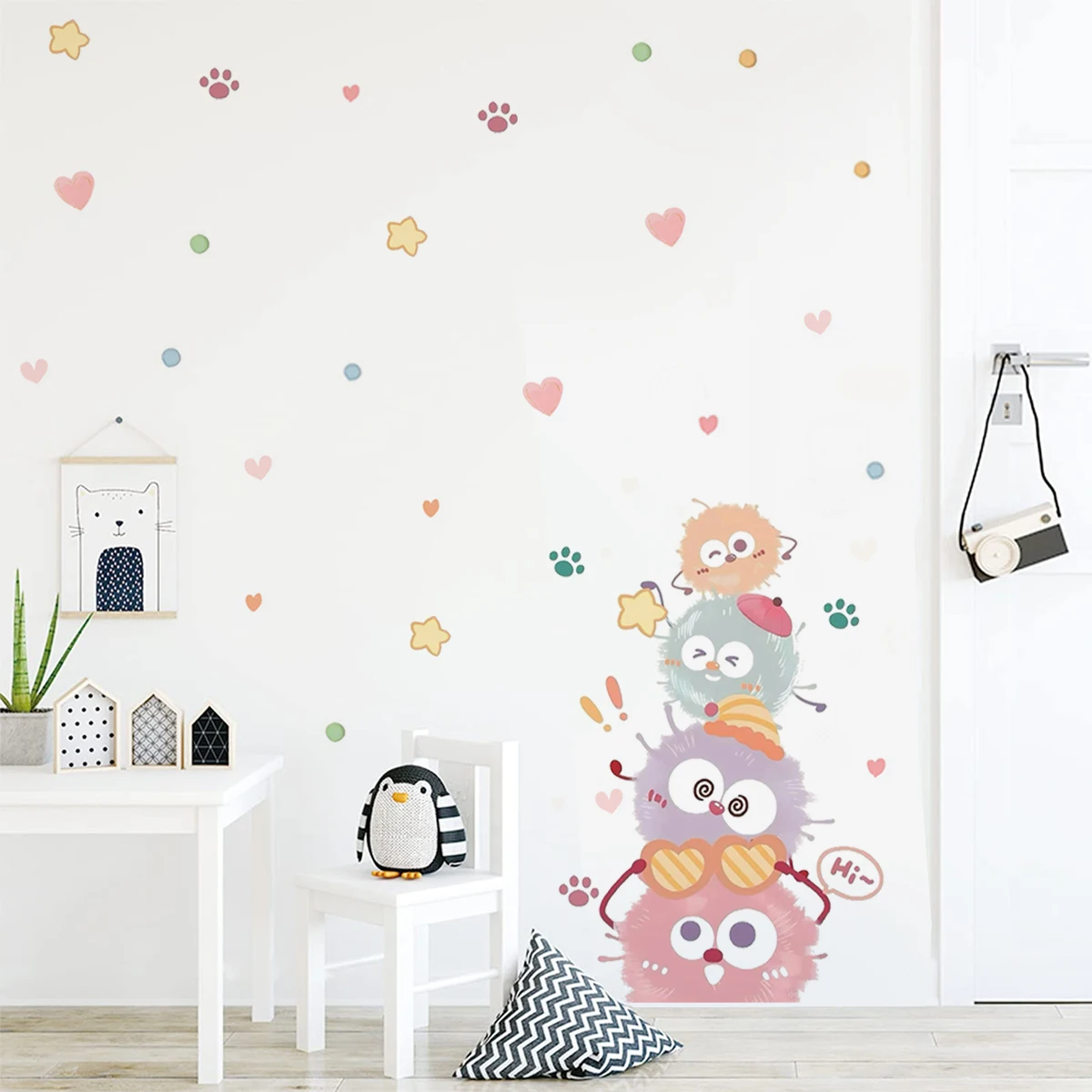 สติ๊กเกอร์ติดผนังลายการ์ตูนสัตว์น่ารักขนฟู ลายอุ้งเท้ารูปหัวใจ สำหรับตกแต่งห้องเด็ก ห้องนอน ห้องนั่งเล่น ของตกแต่งบ้าน