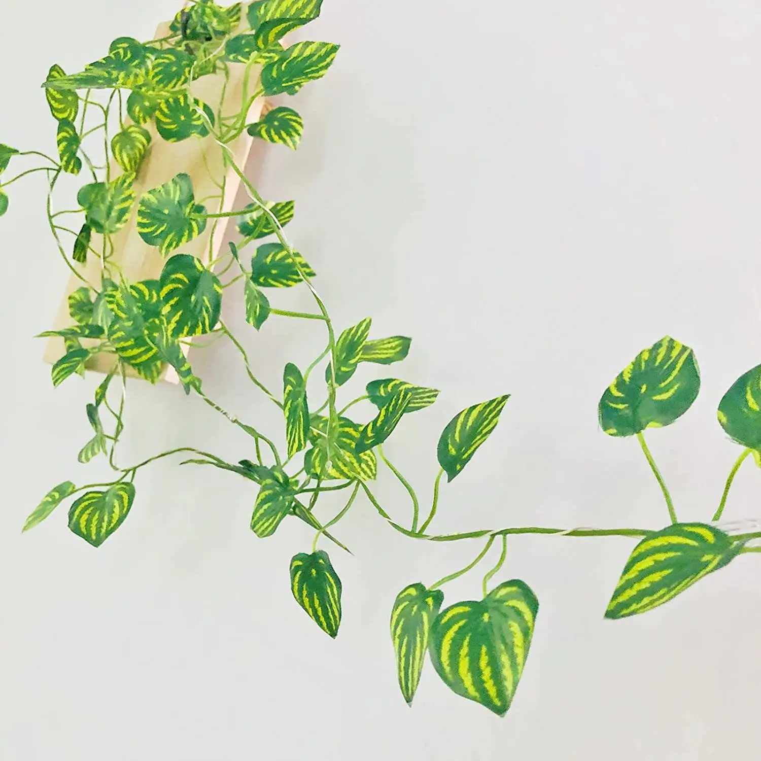 2M/5M/10M LED Green Leaf Lamp String Yard Light Battery Operated Perfect for New Year Outdoor Party Wedding Bedroom Decorations