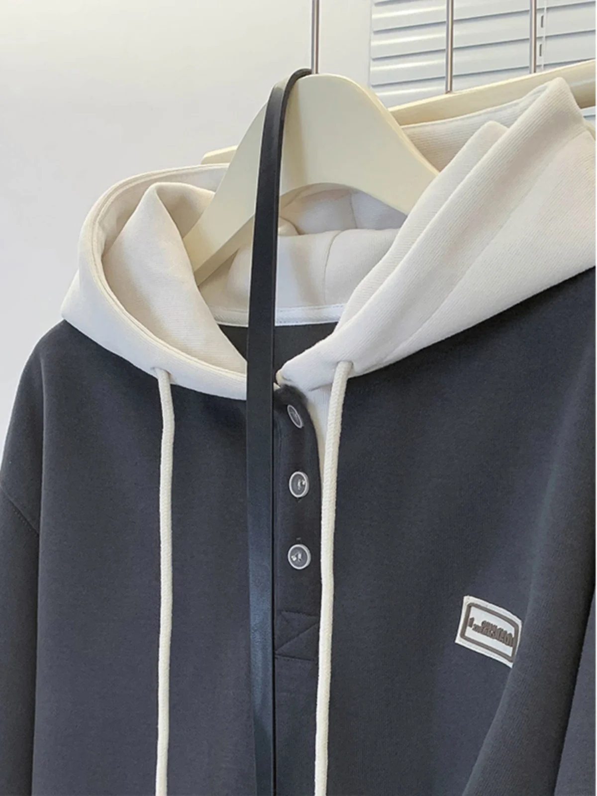 Retro Amerikaanse gesplitste kleur Blo Loose Fit dameshoodie Herfst Winter Design Sense Afslankende Patchwork Jaet Top